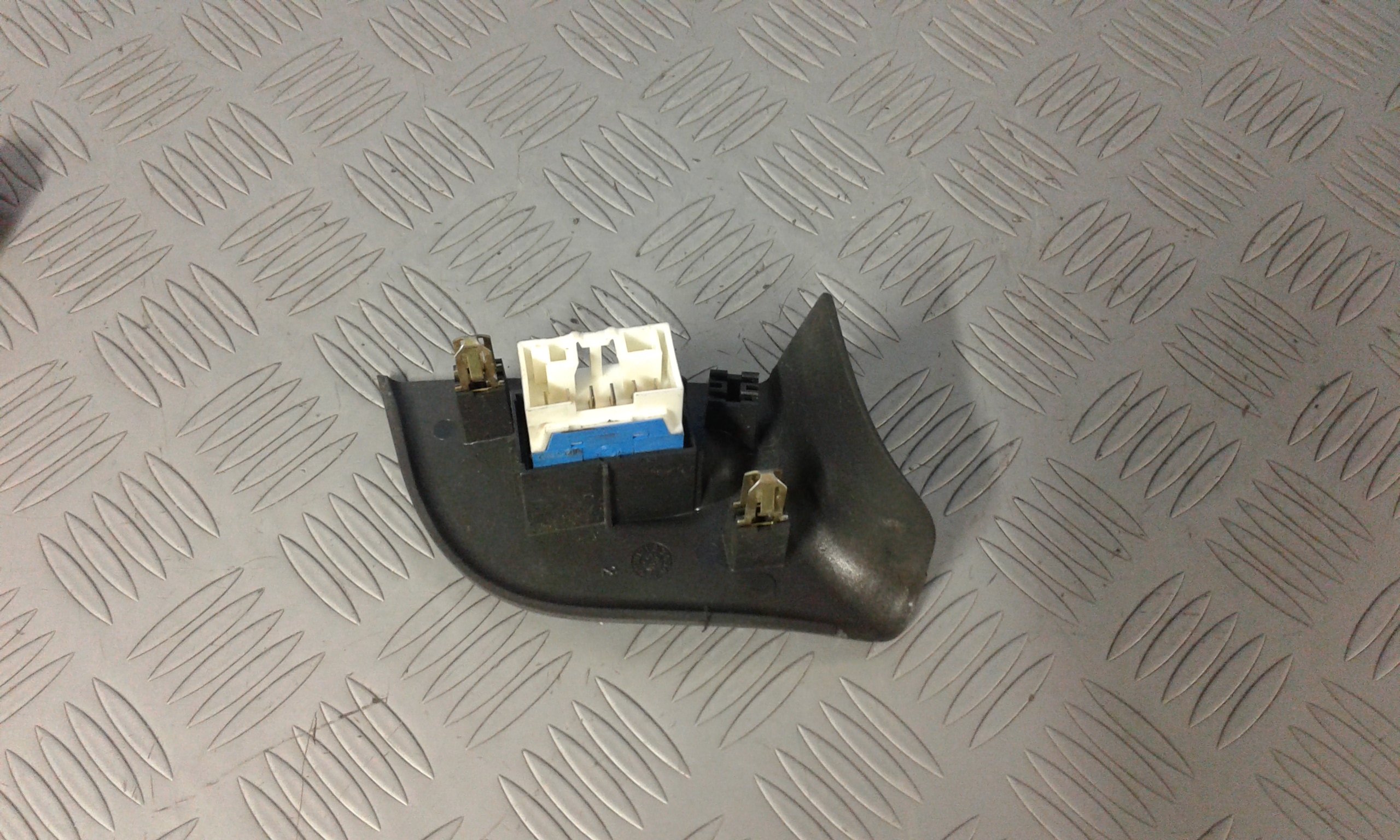 Pulsantiera Anteriore Destra Passeggero FIAT Brava Berlina