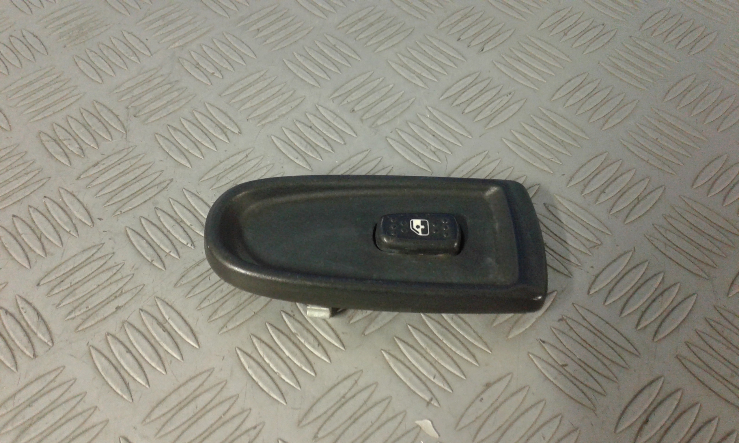 Pulsantiera Anteriore Destra Passeggero IVECO Daily 4 Serie