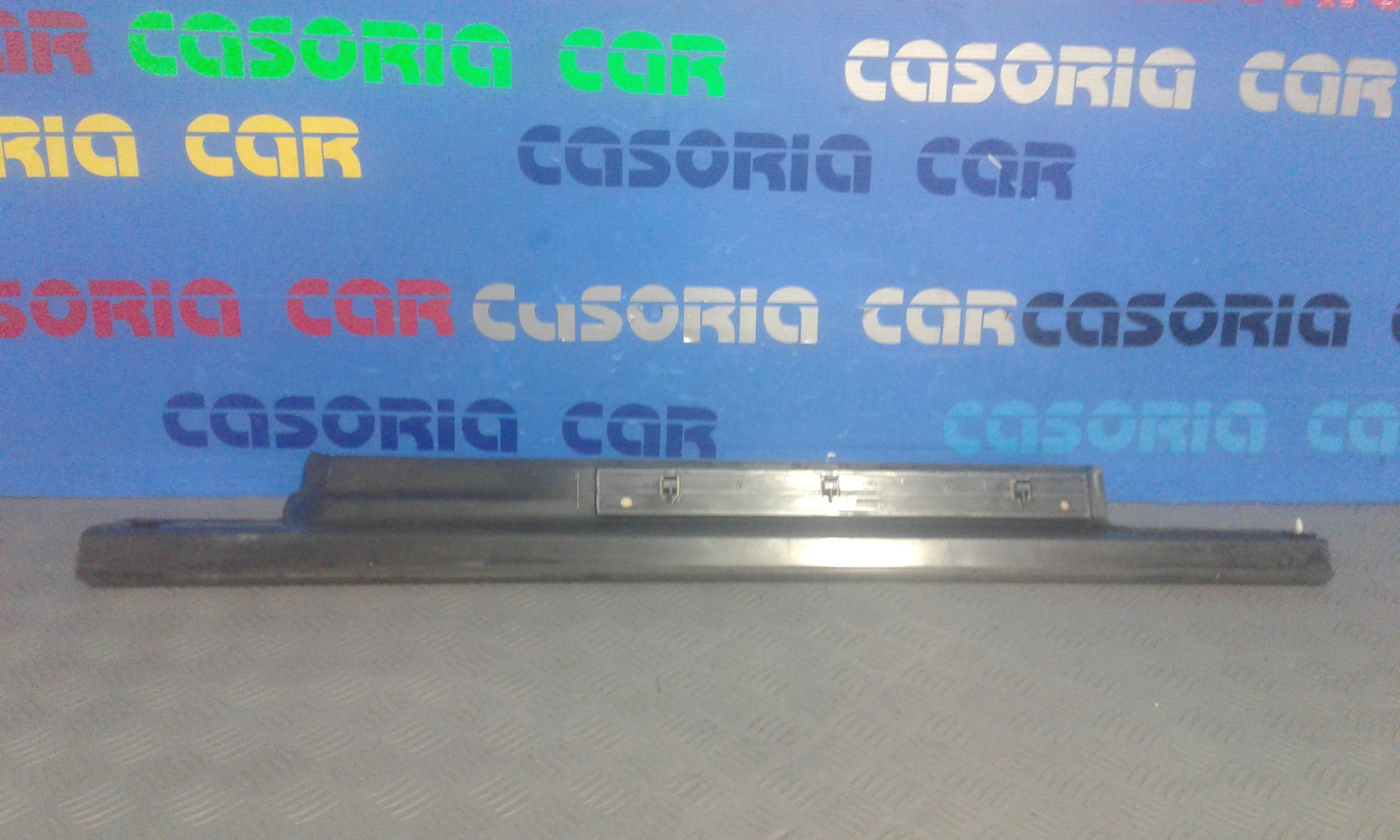 Batticalcagno anteriore sinistro MERCEDES Classe C Berlina W203