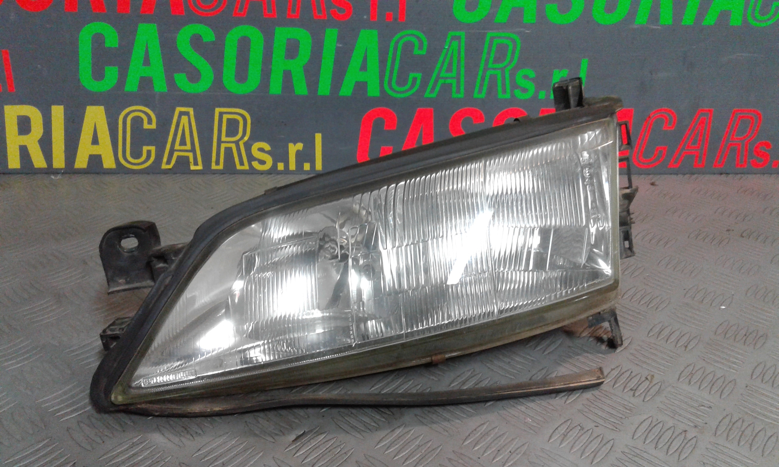 Faro anteriore Sinistro Guida FORD Fiesta 1 Serie