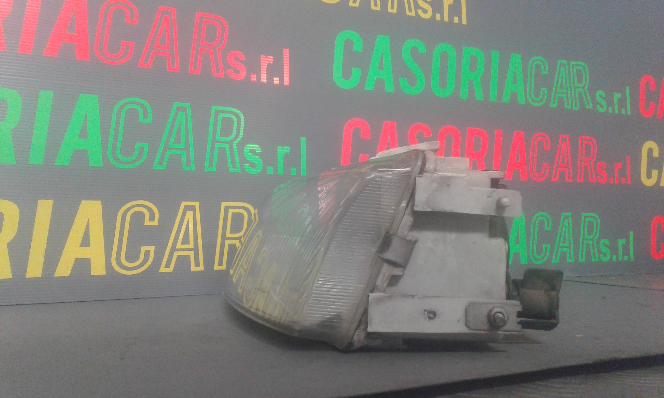 Faro anteriore Sinistro Guida FIAT Punto Berlina 3P