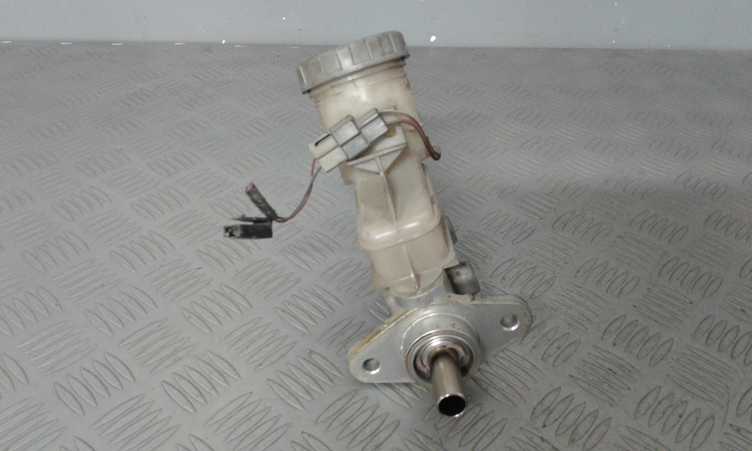 Pompa Freni DAIHATSU YRV Serie