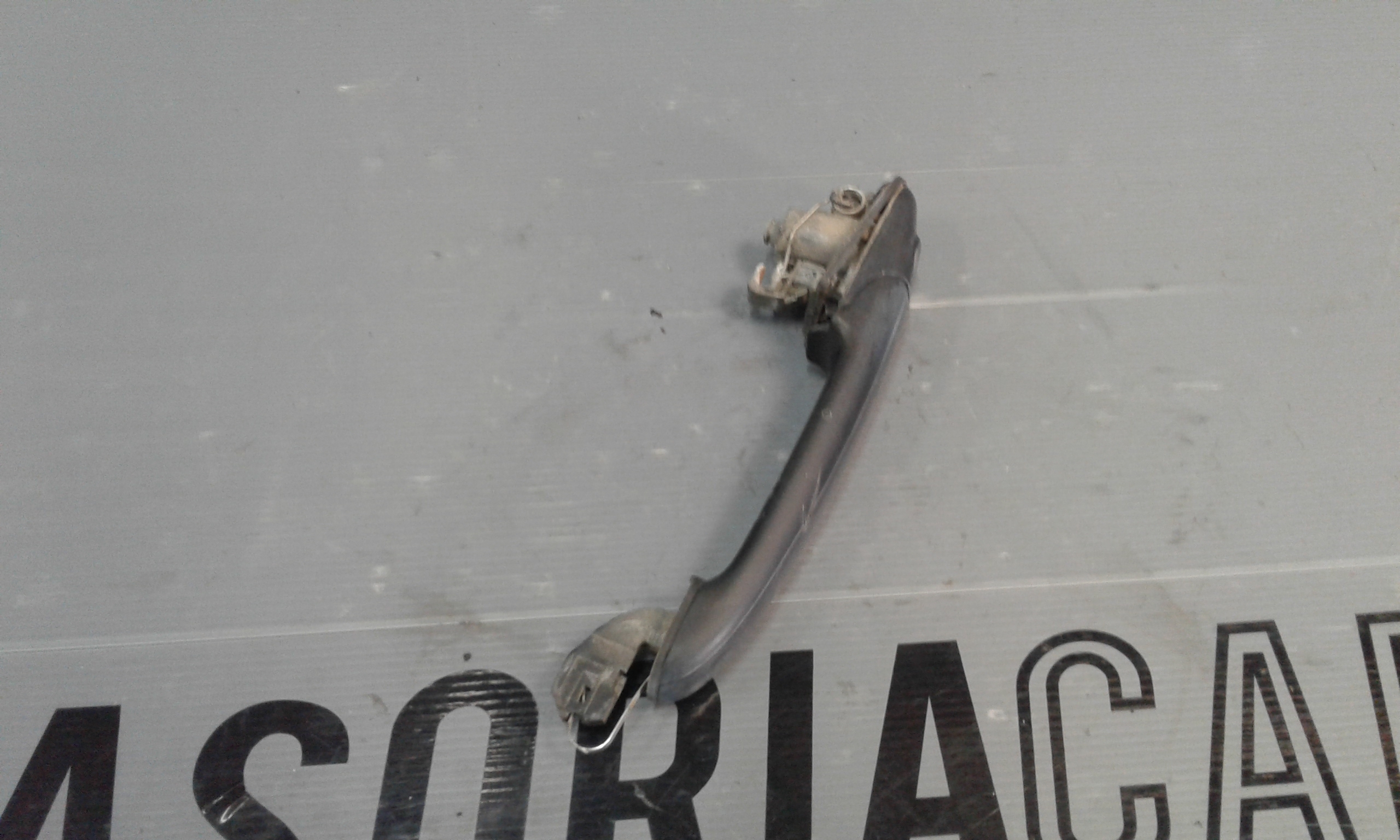 Maniglia esterna Anteriore Sinistra VOLKSWAGEN Caddy 2 Serie