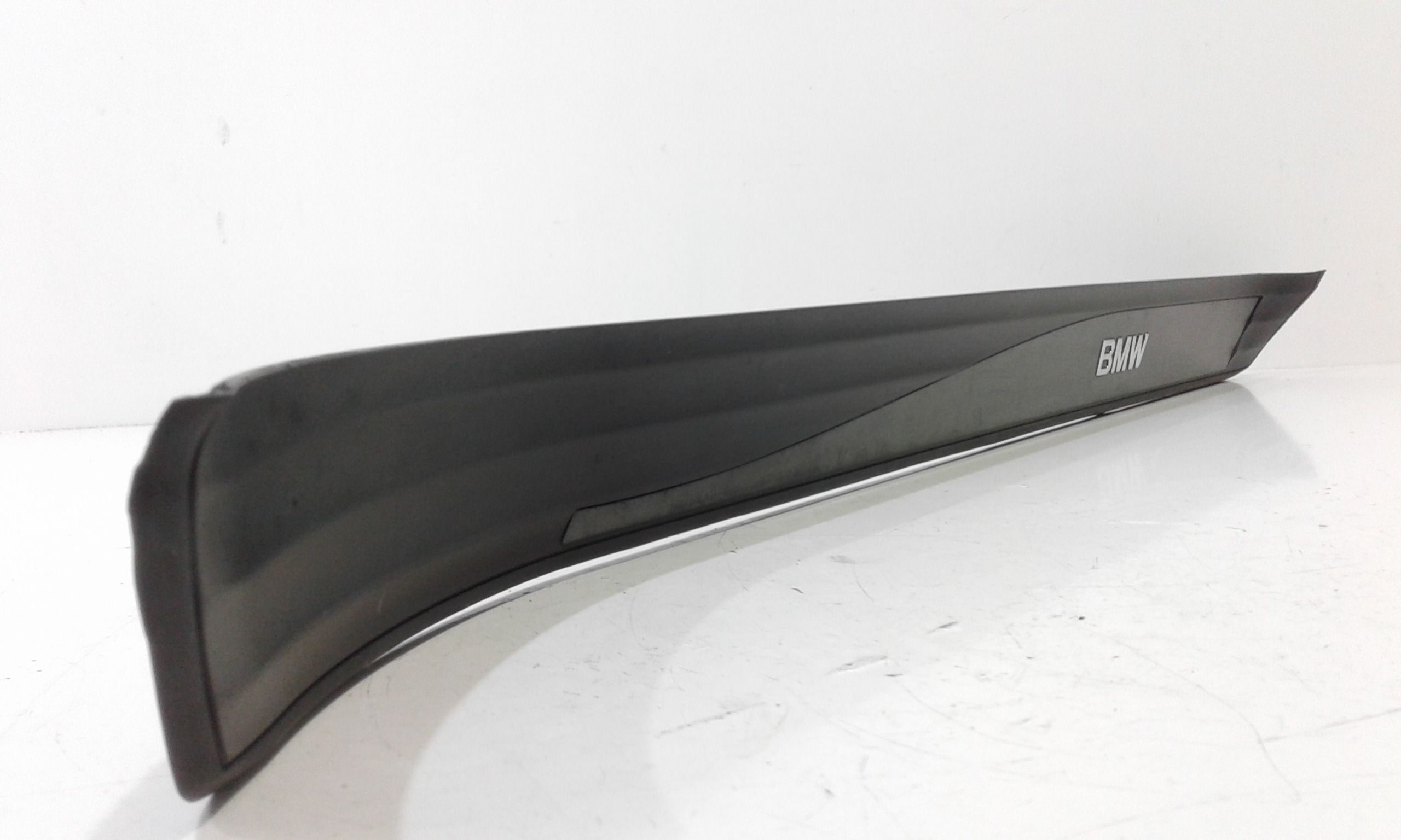 Batticalcagno Anteriore Destro BMW Serie 5 E60