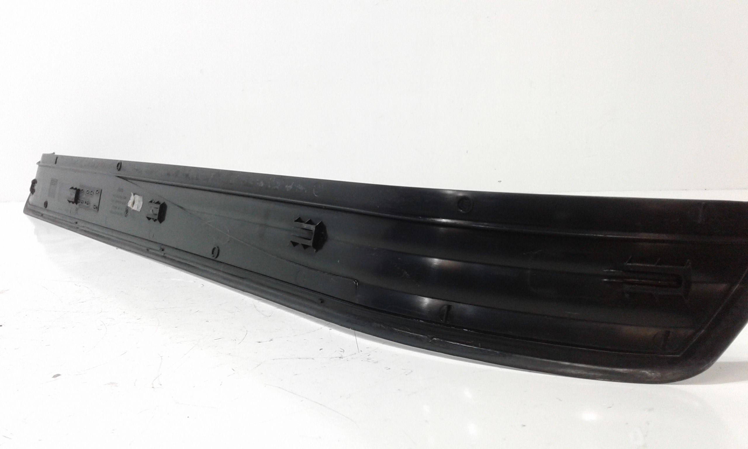 Batticalcagno Anteriore Destro BMW Serie 5 E60