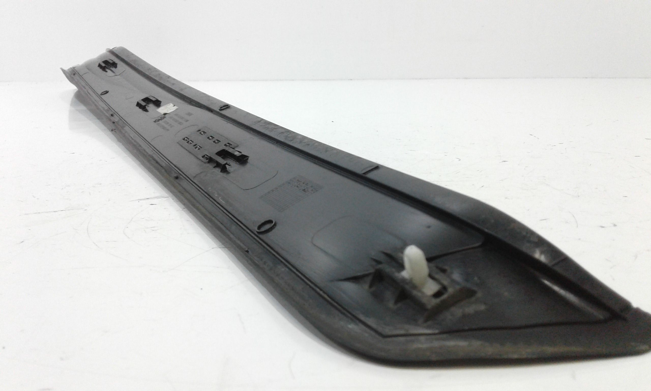 Batticalcagno Anteriore Destro BMW Serie 5 E60