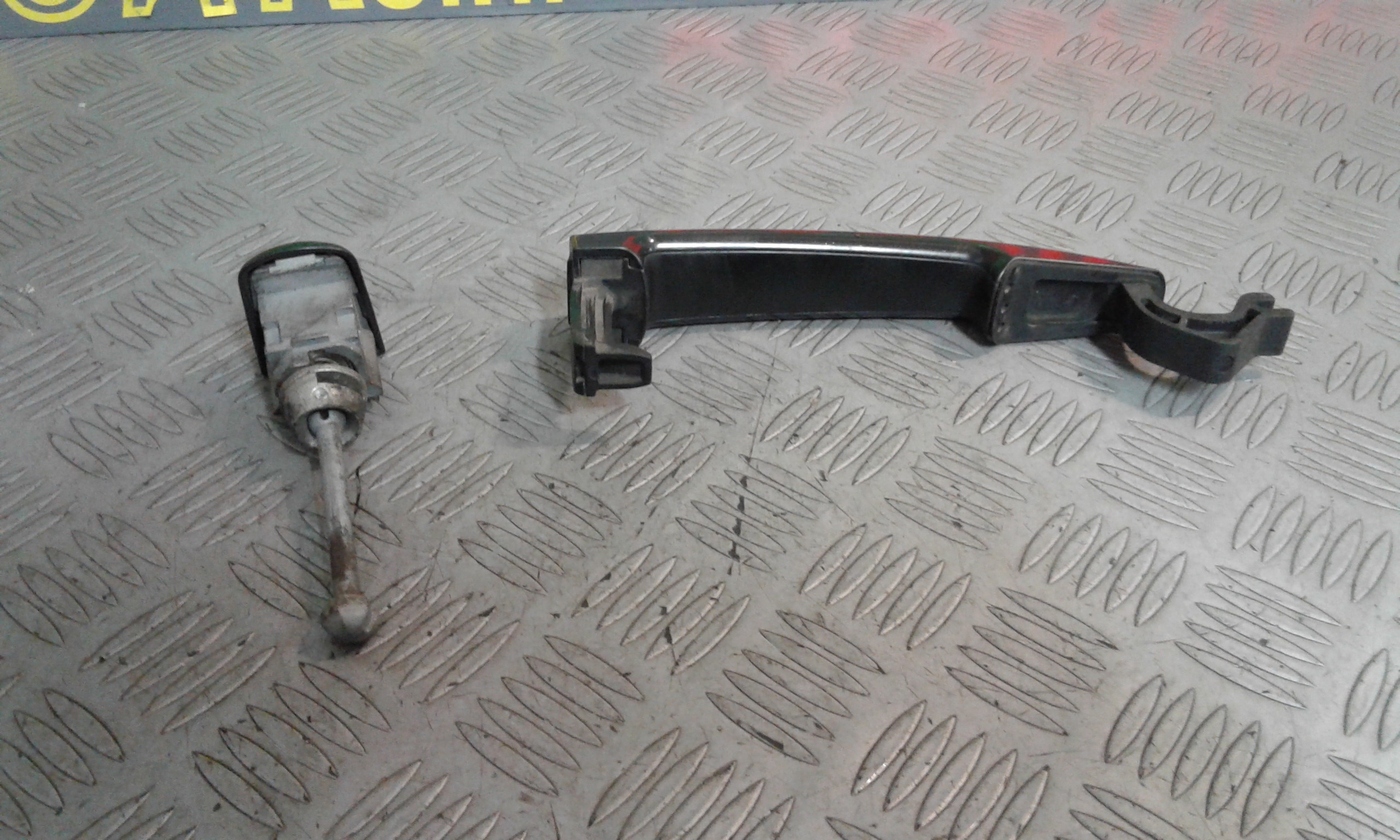 Maniglia esterna Anteriore Sinistra PEUGEOT 207 1 Serie