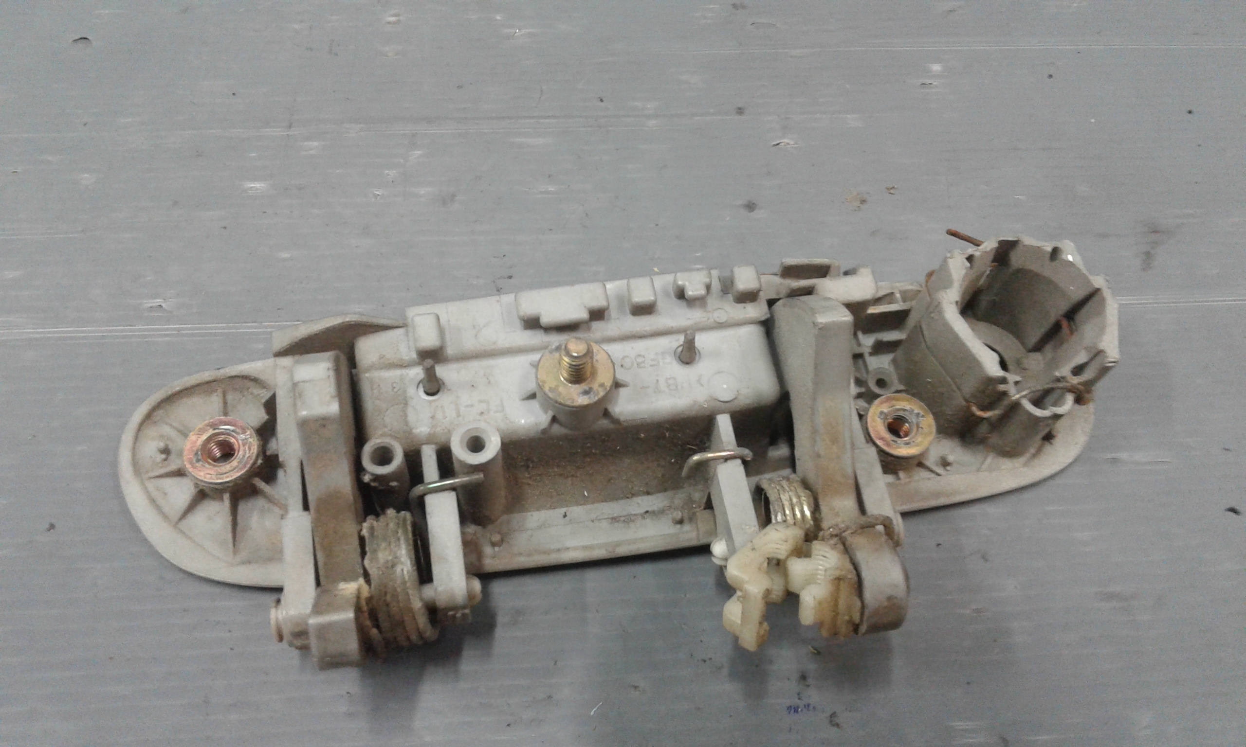 Maniglia esterna Anteriore Sinistra MAZDA Premacy 1 Serie