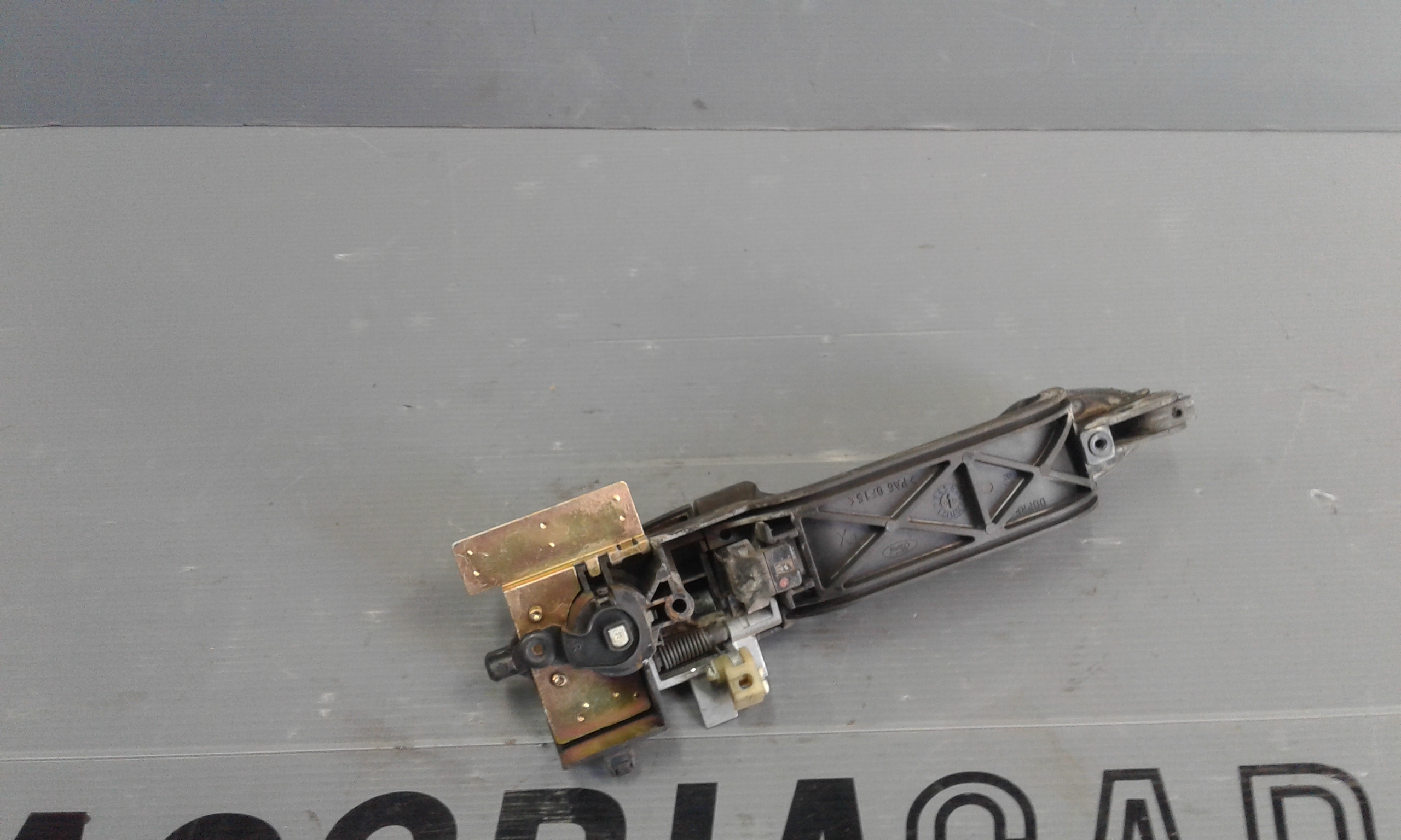 Maniglia esterna Anteriore Destra FORD Focus Berlina 1 Serie