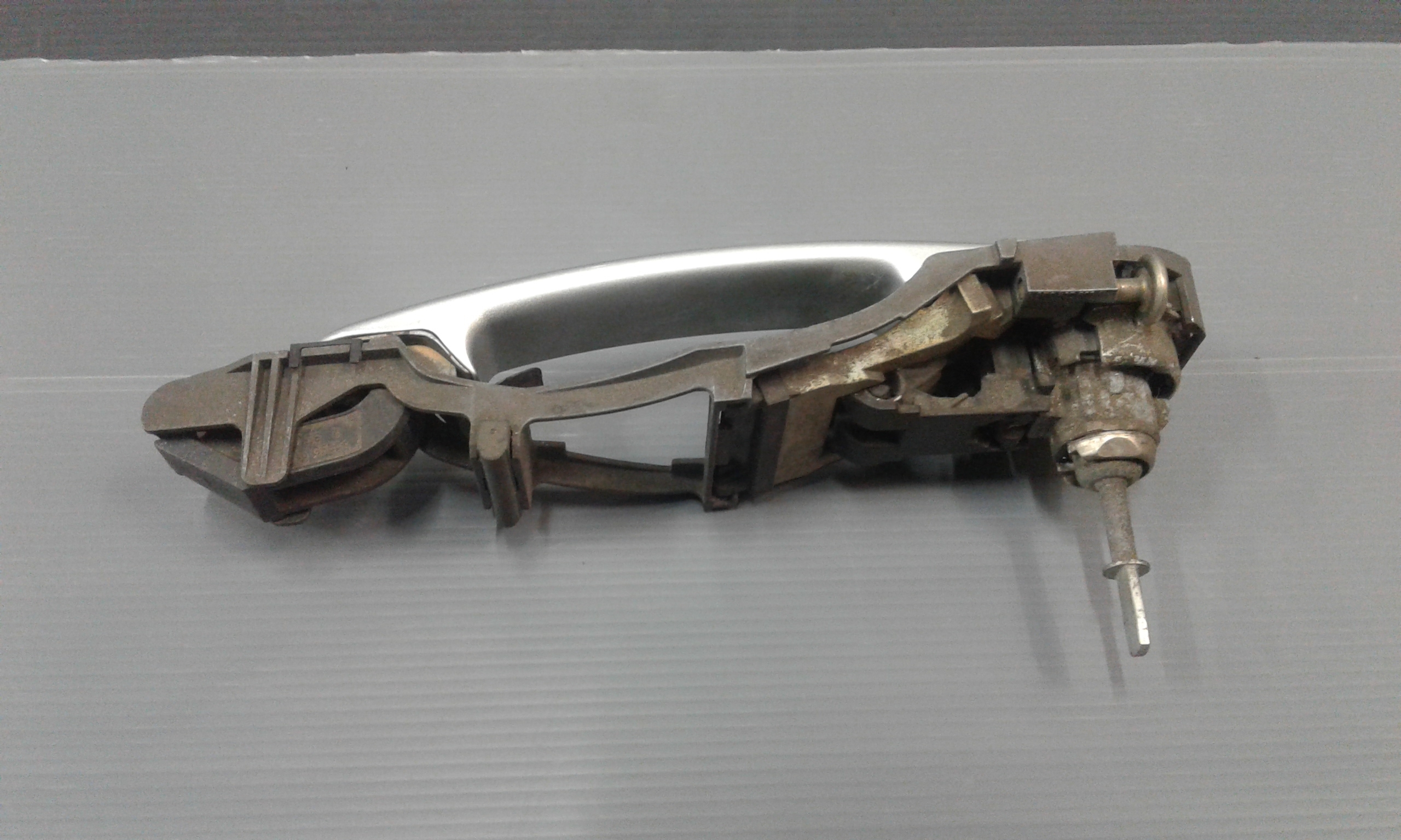 Maniglia esterna Anteriore Destra VOLKSWAGEN Polo 4 Serie