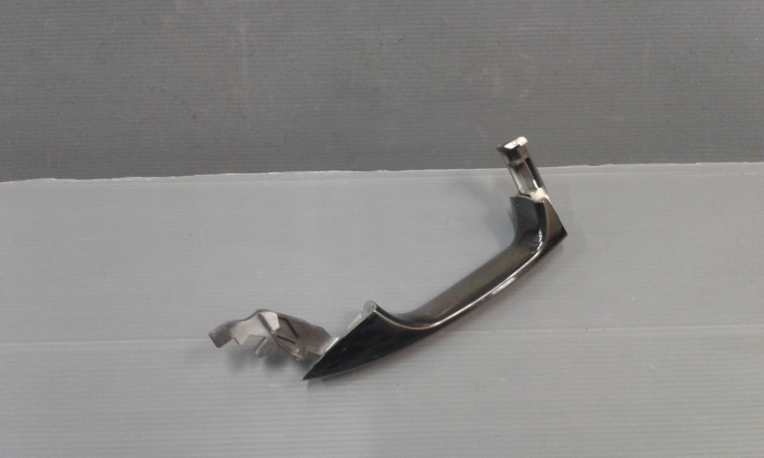 Maniglia esterna Anteriore Destra MERCEDES Classe A W176 5 Serie