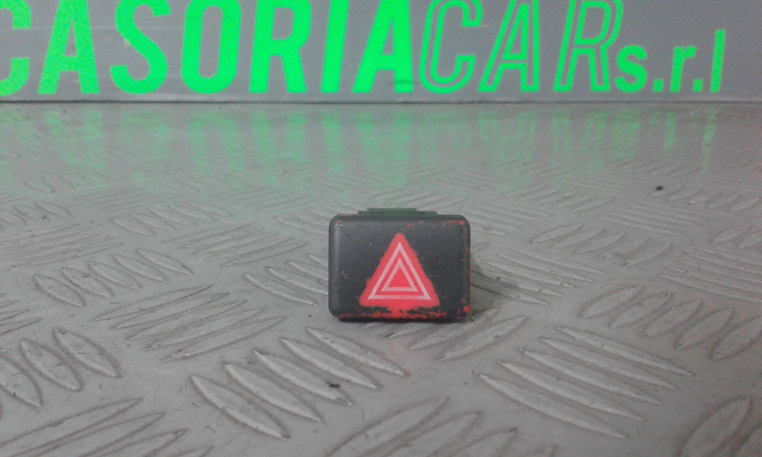 Pulsante luci di emergenza AUDI A4 Berlina 2 Serie