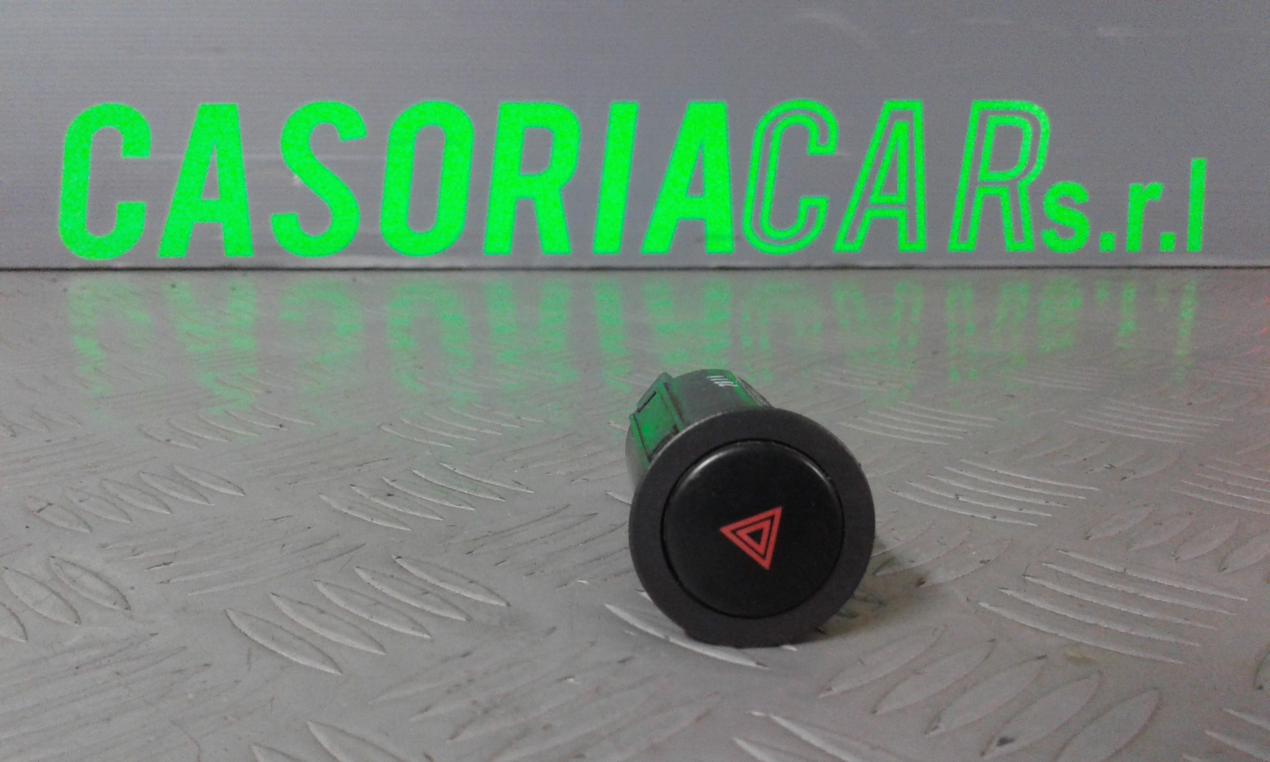 Pulsante luci di emergenza KIA Pregio 1 Serie