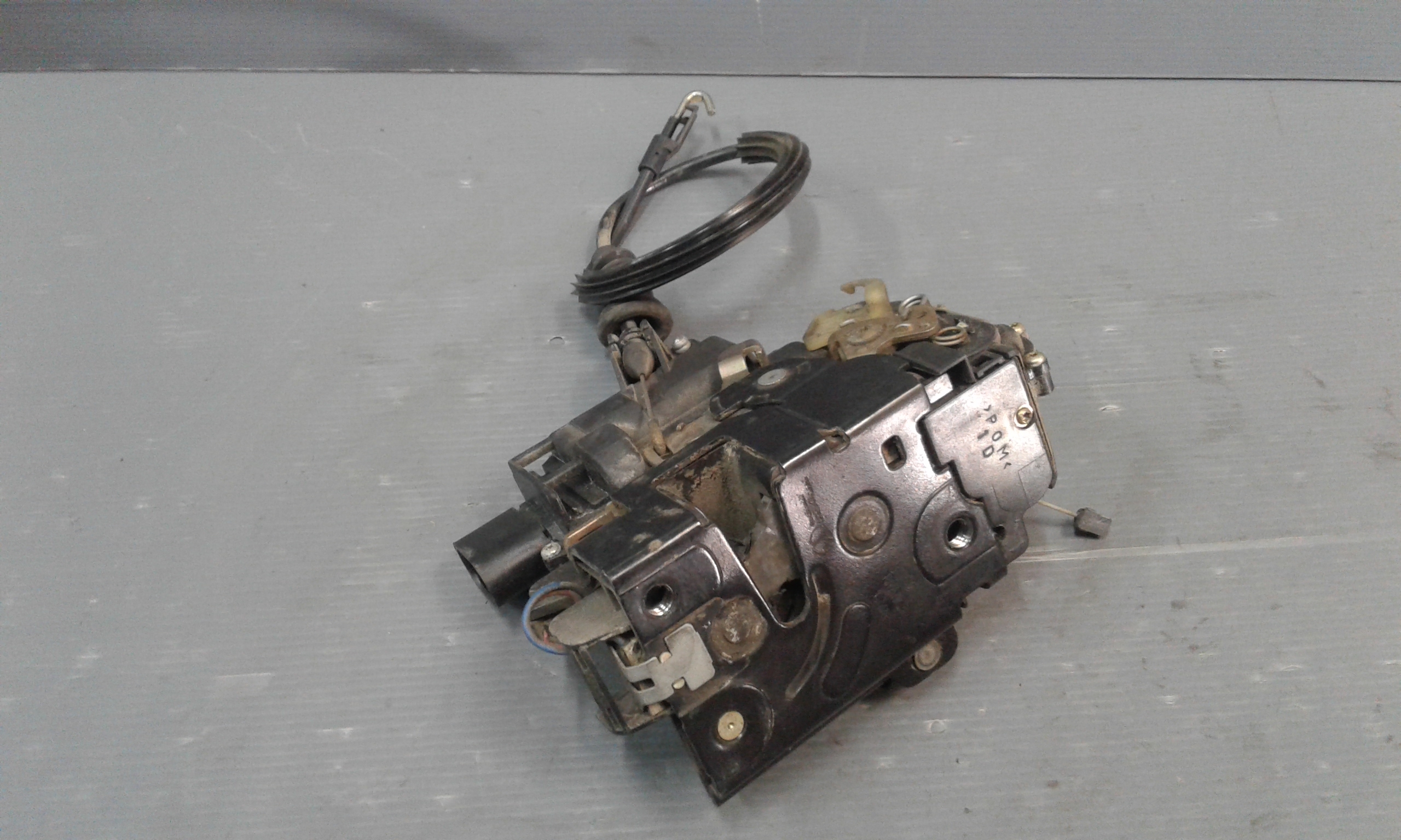 Serratura Anteriore Destra VOLKSWAGEN Golf 4 Berlina