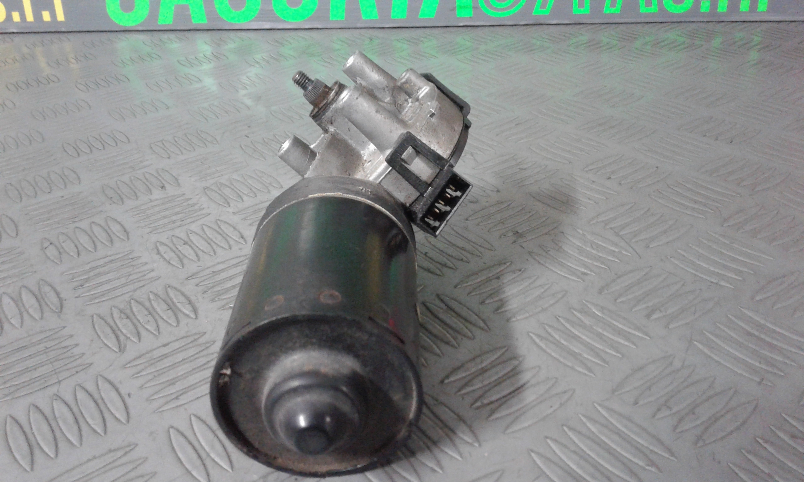 Motorino Tergicristallo Anteriore VOLKSWAGEN Caddy 2 Serie