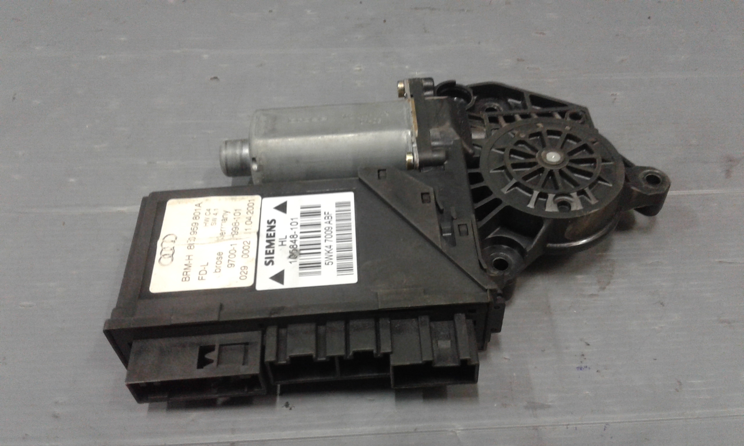 Motorino Alzavetro posteriore Sinistro AUDI A4 Berlina 2 Serie