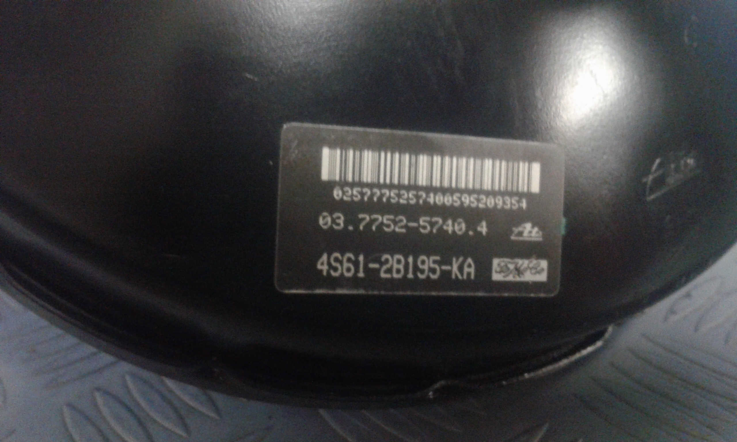 Servofreno FORD Fiesta 4 Serie