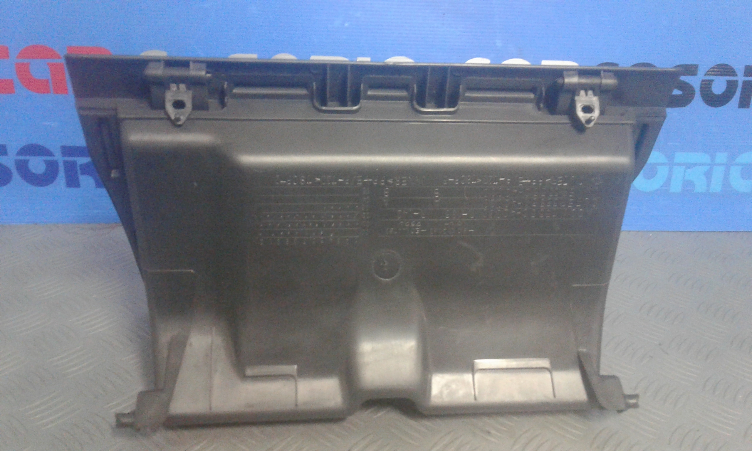 Cassetto porta oggetti TOYOTA Rav4 3 Serie