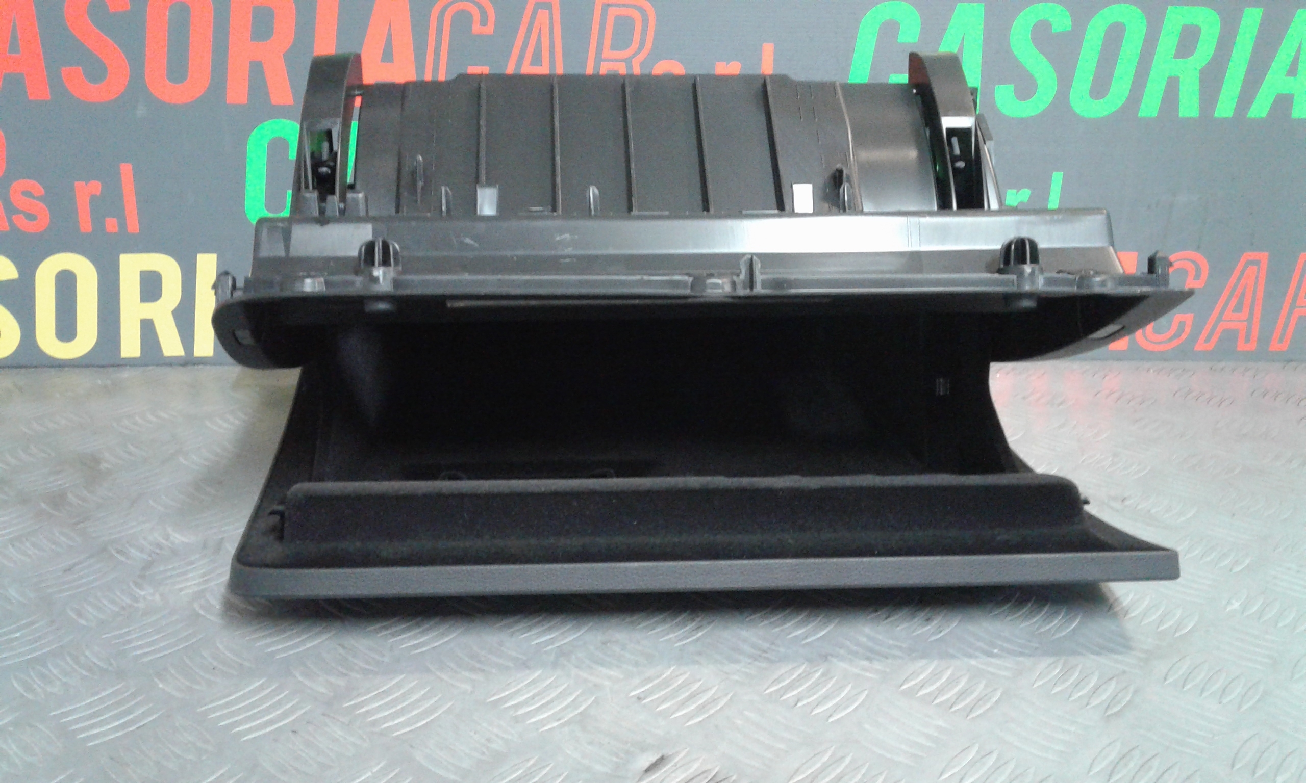 Cassetto porta oggetti VOLKSWAGEN Passat Variant 5 Serie