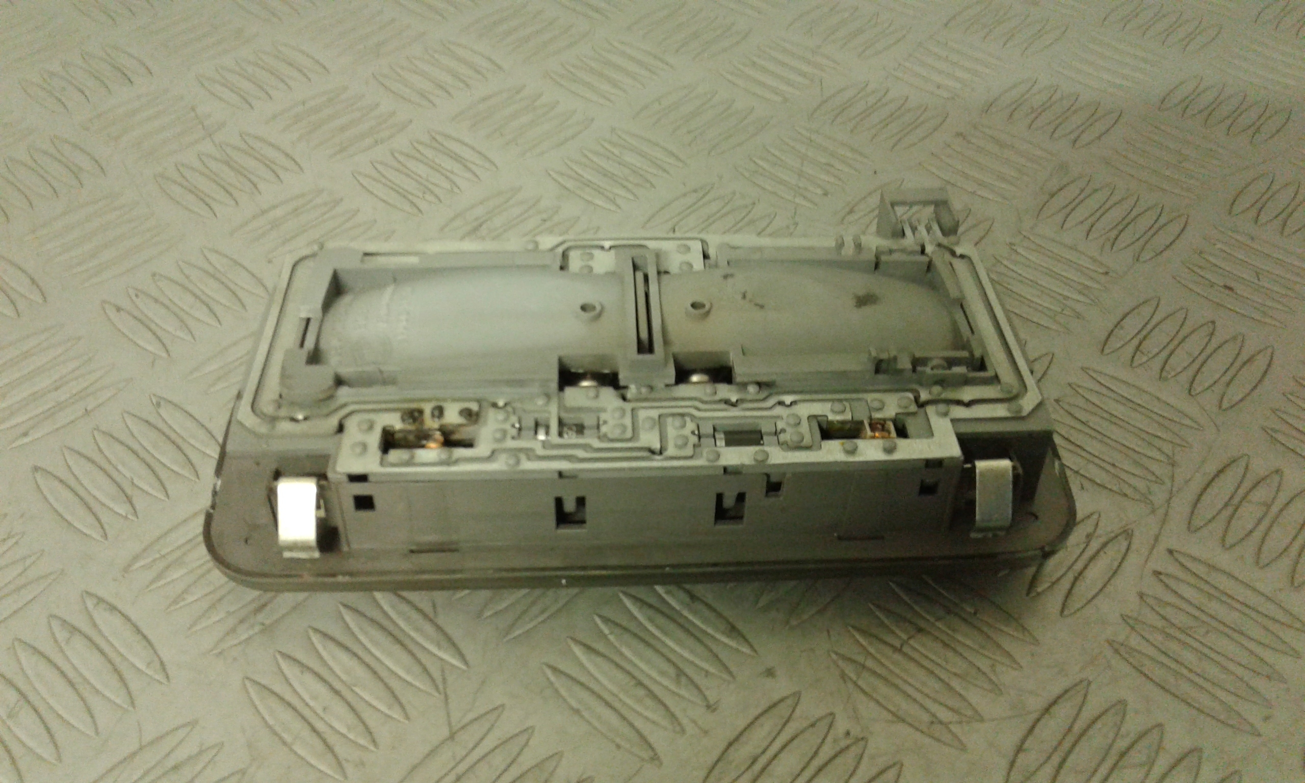 Luce di cortesia anteriore ALFA ROMEO 147 2 serie