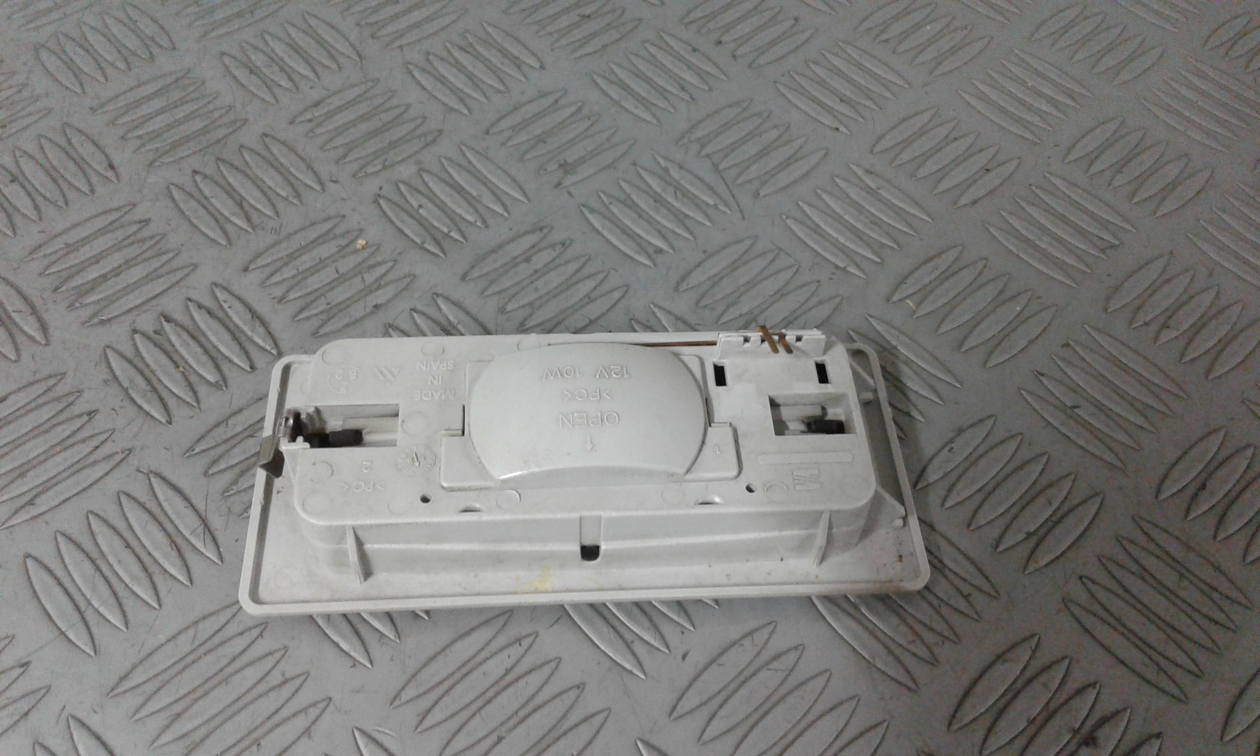 Luce di cortesia anteriore VOLKSWAGEN Caddy 2 Serie