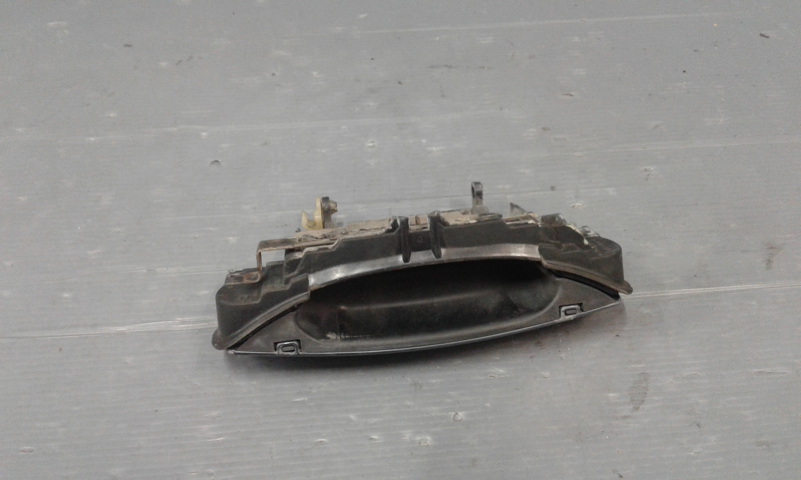 Maniglia esterna Posteriore Sinistra AUDI A4 Berlina 2 Serie