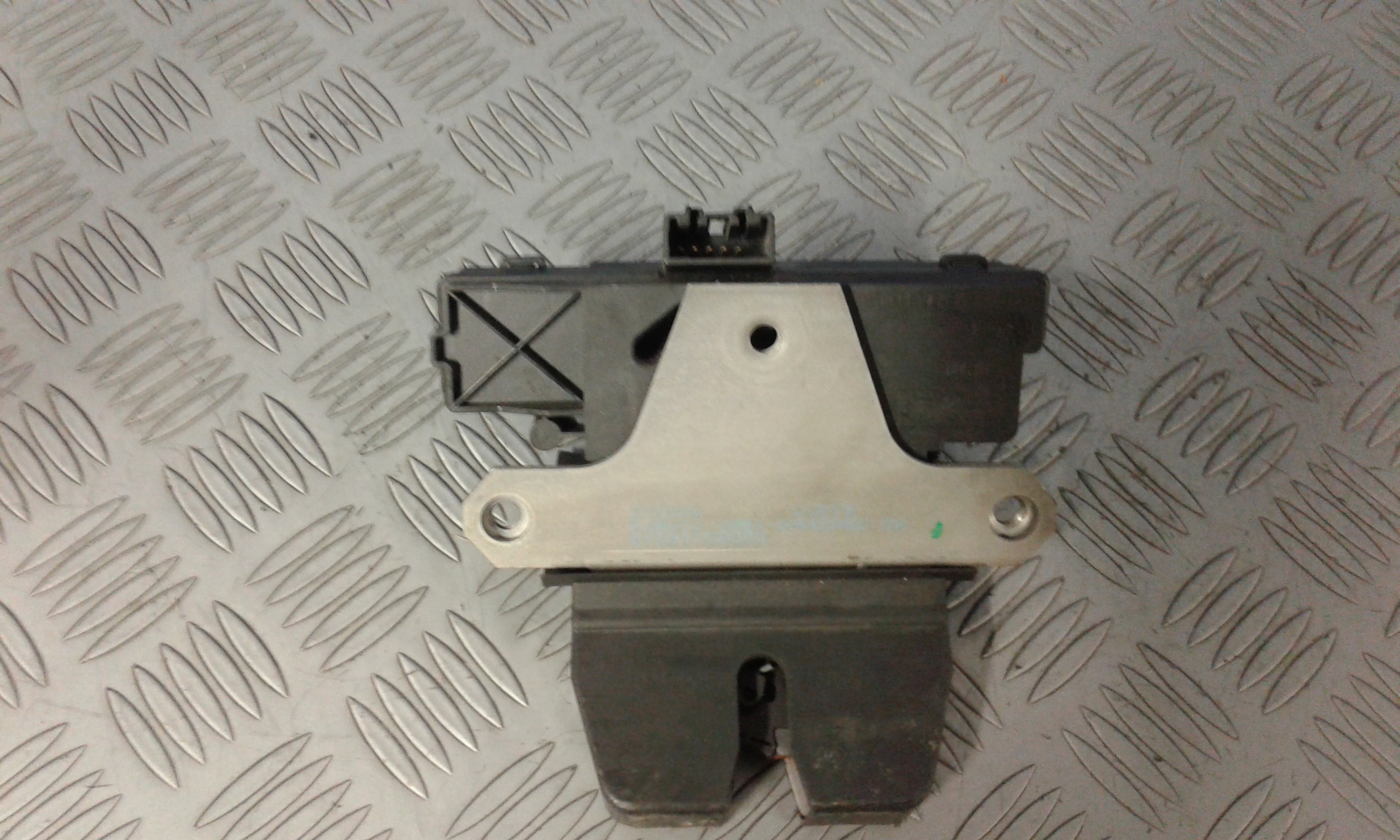 Serratura Cofano Posteriore FORD Focus Berlina 3 Serie