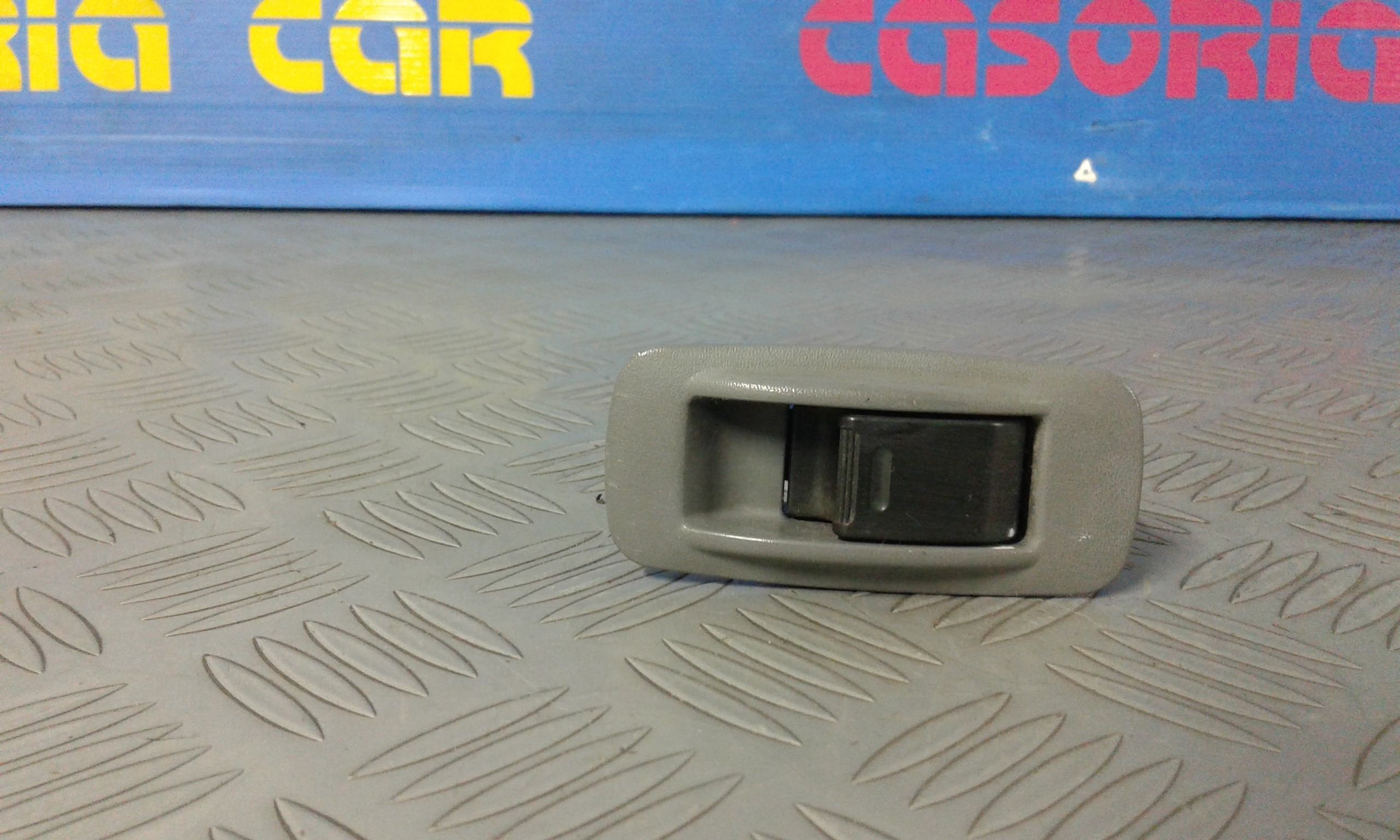 Pulsantiera Posteriore Sinistra TOYOTA Rav4 3 Serie