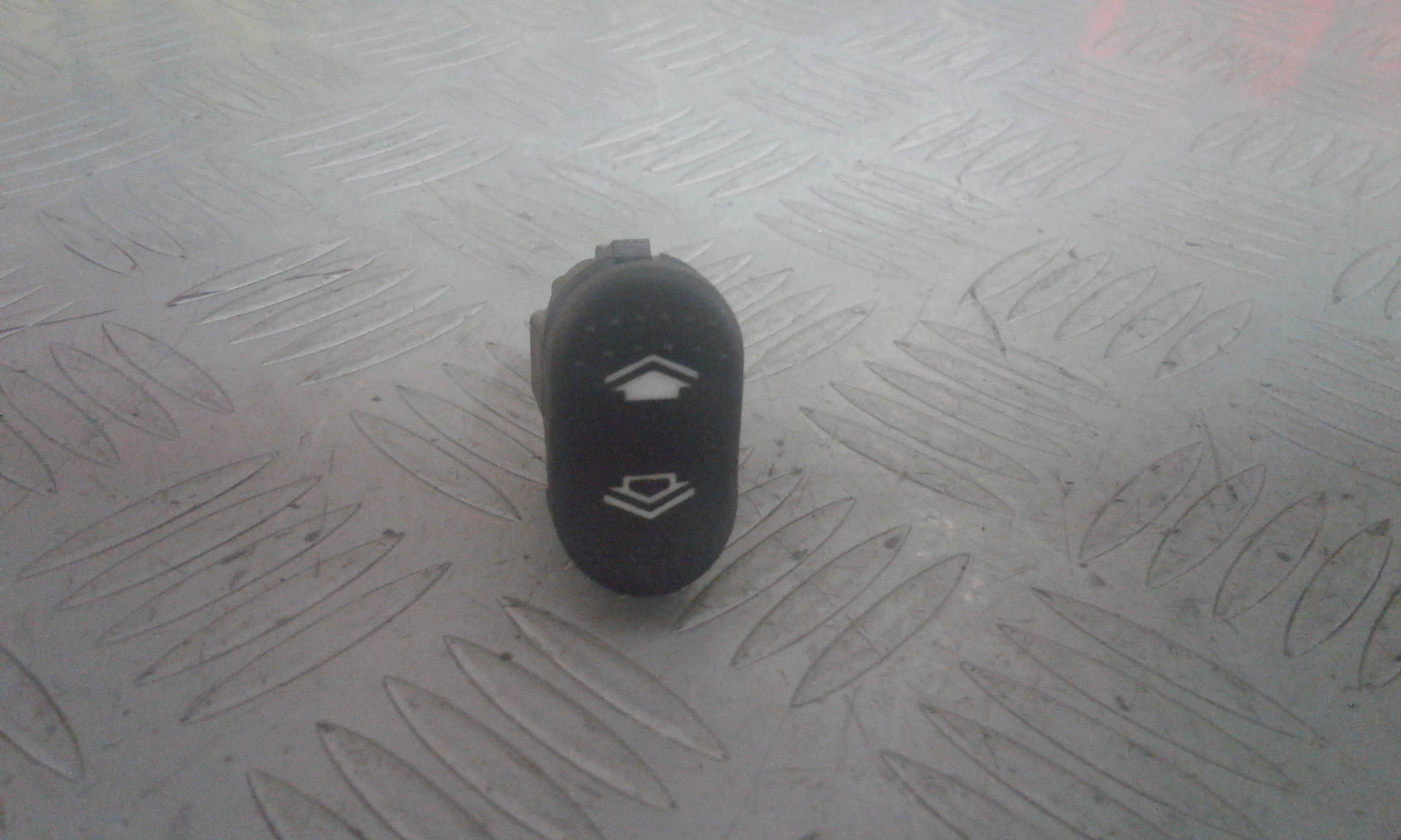 Pulsantiera Posteriore Sinistra FORD Focus Berlina 1 Serie