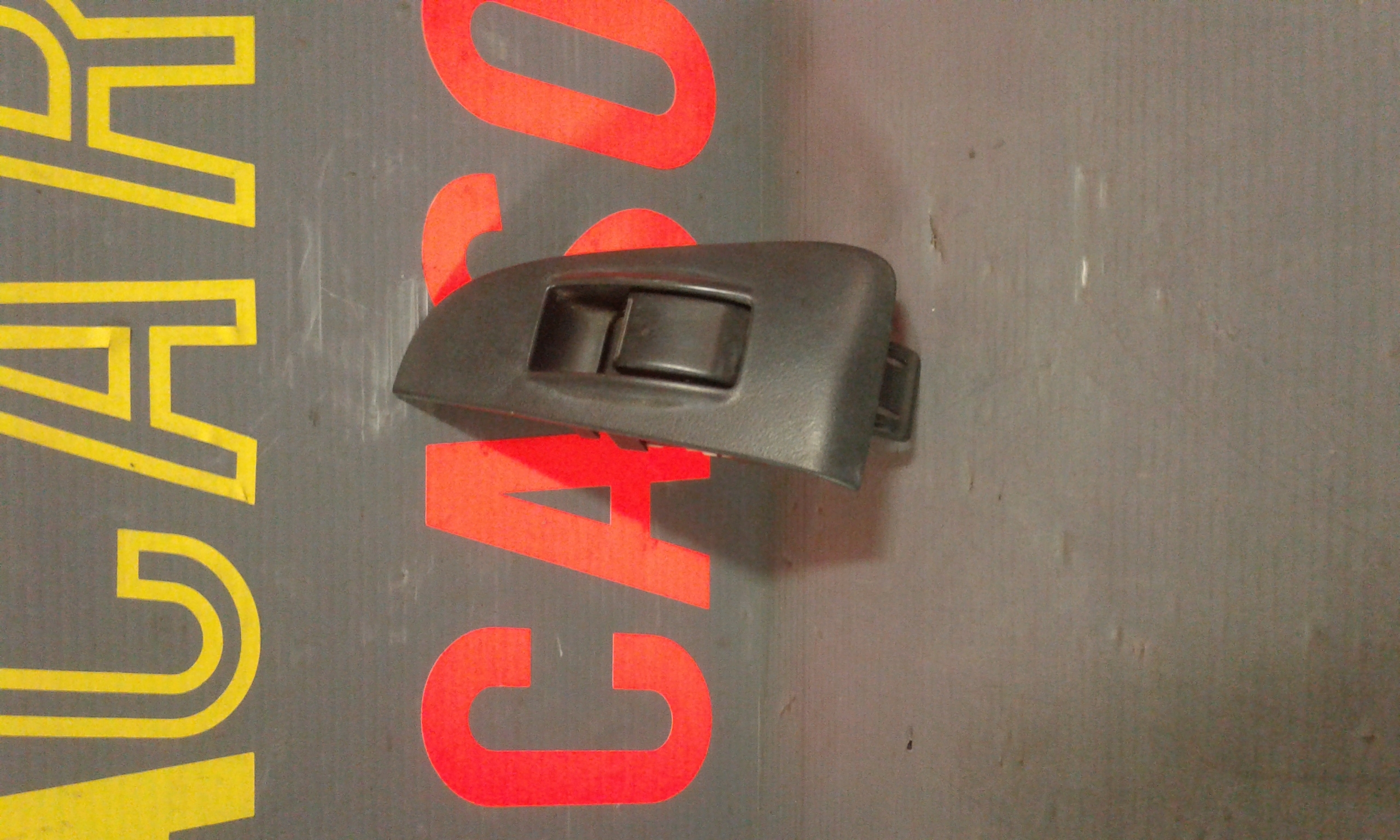 Pulsantiera Posteriore Sinistra TOYOTA Avensis S. Wagon 1 Serie