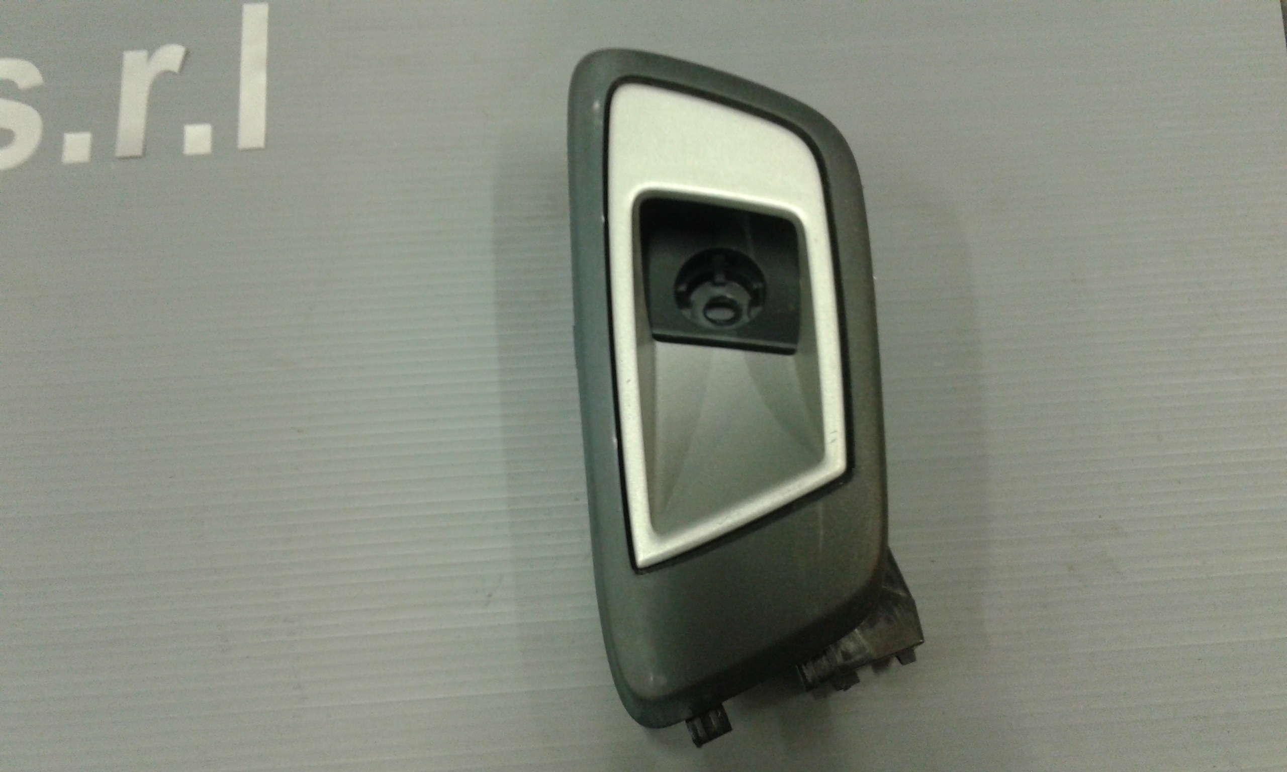 Maniglia interna Posteriore Sinistra FORD Fiesta 6 Serie