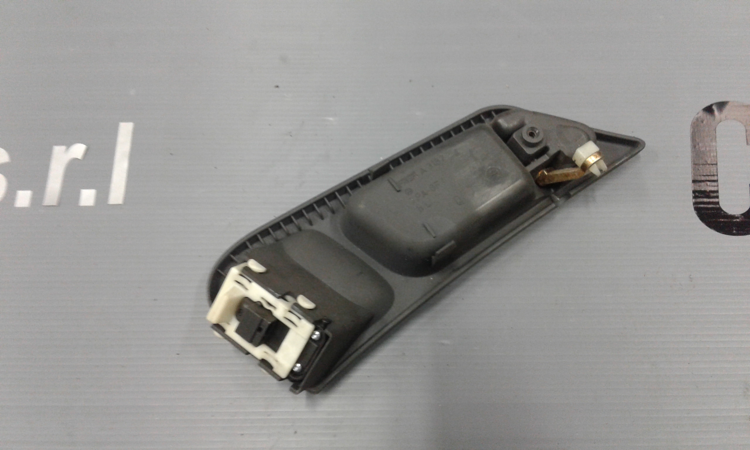 Maniglia interna Posteriore Sinistra MERCEDES Classe C Berlina W203