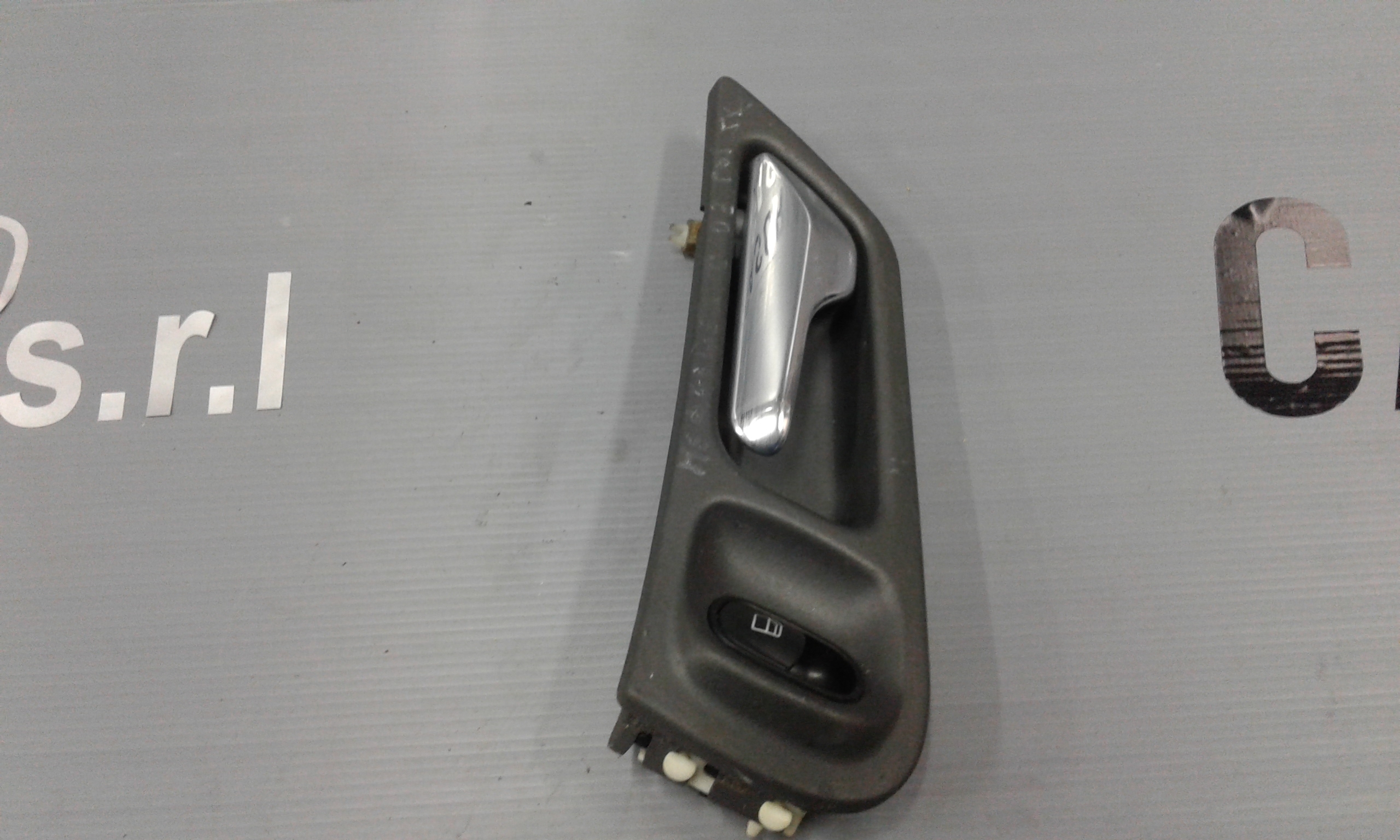 Maniglia interna Posteriore Sinistra MERCEDES Classe C Berlina W203