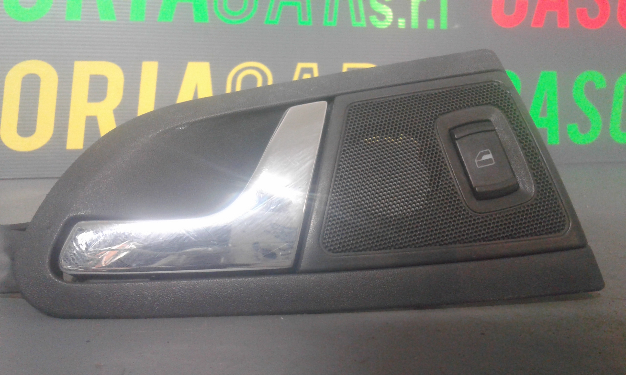 Maniglia interna Posteriore Sinistra SKODA Octavia Berlina 2 Serie