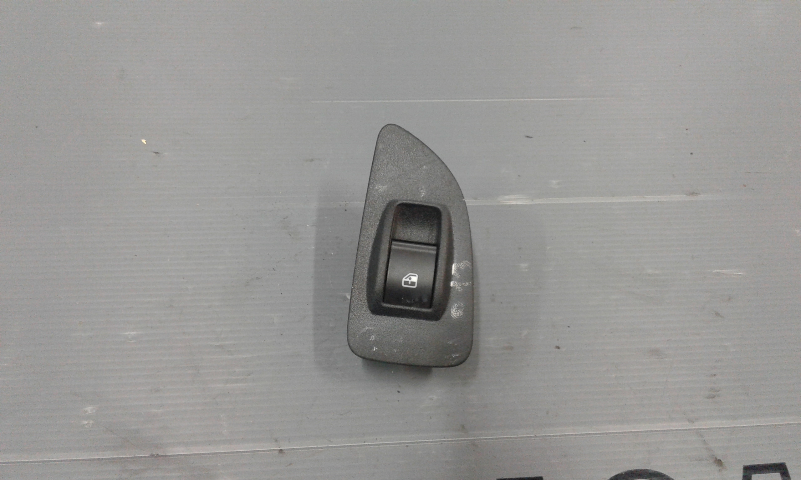 Pulsantiera Posteriore Destra FIAT Bravo 2 Serie