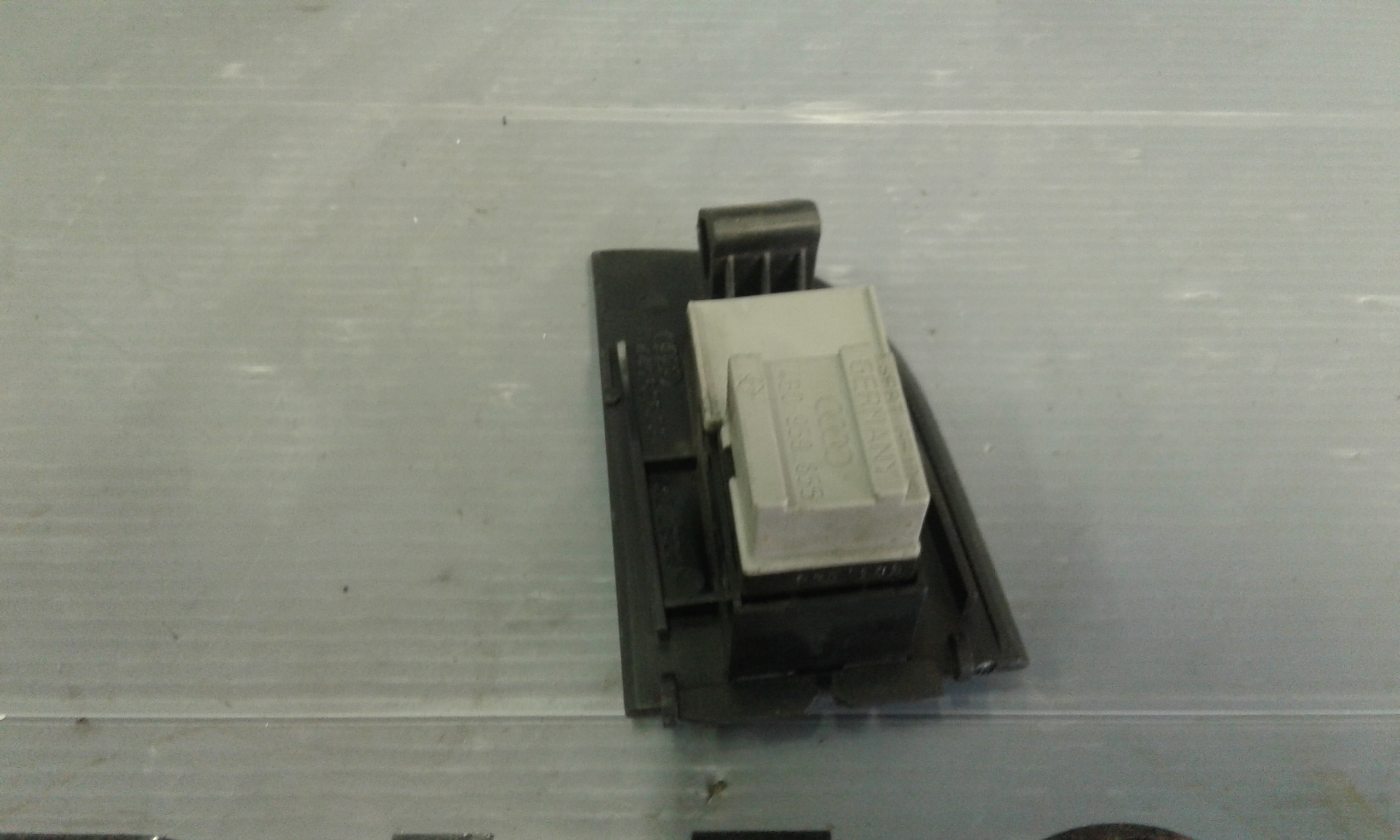 Pulsantiera Posteriore Destra AUDI A6 Berlina 2 Serie