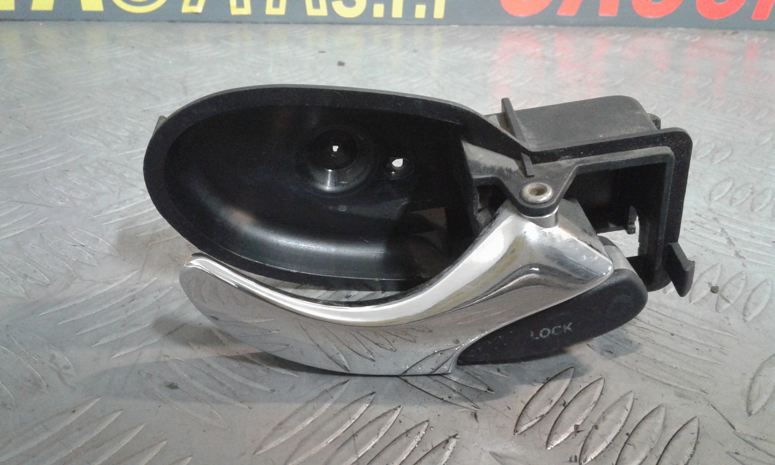 Maniglia interna Anteriore Destra FORD Focus Berlina 1 Serie