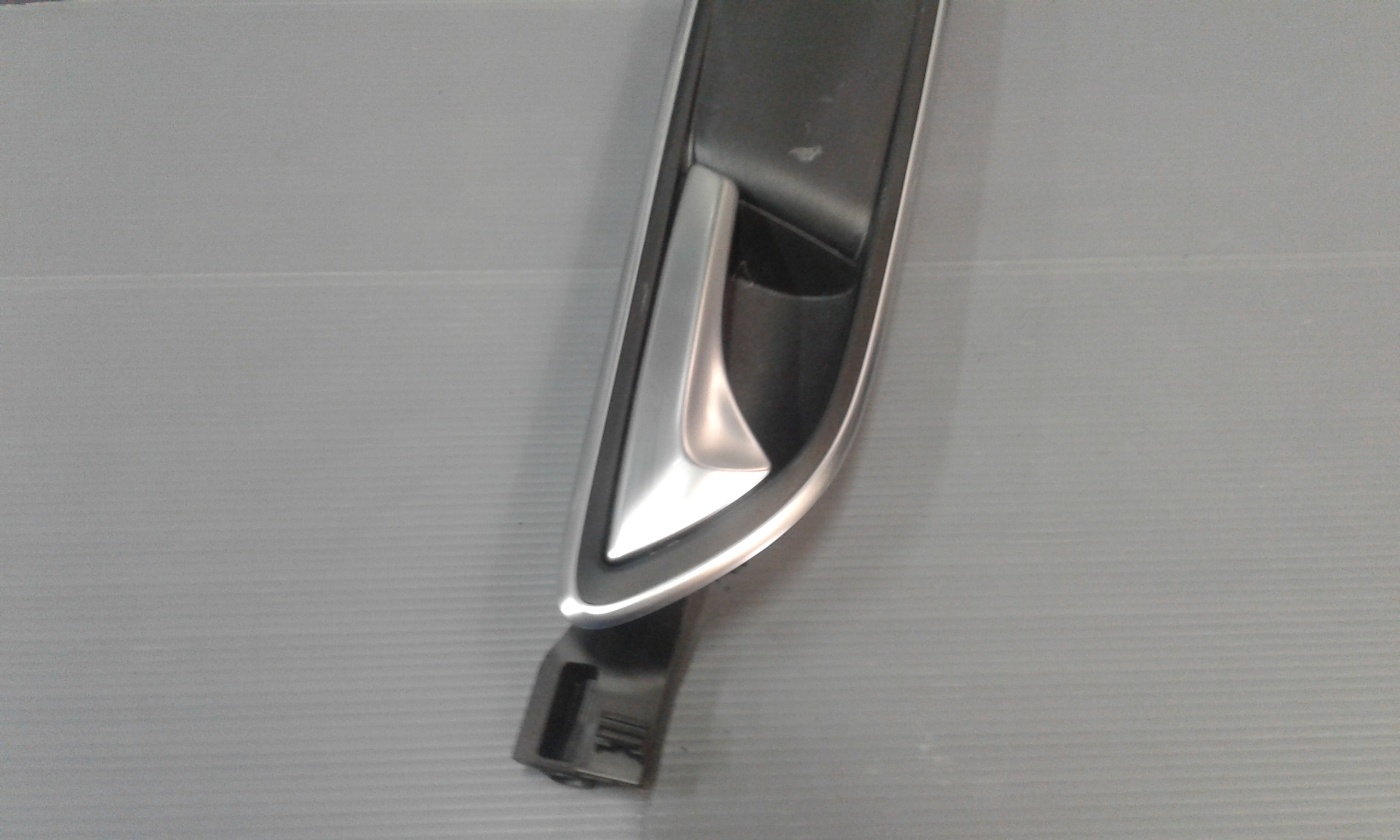 Maniglia interna Anteriore Destra MERCEDES Classe A W176 5 Serie