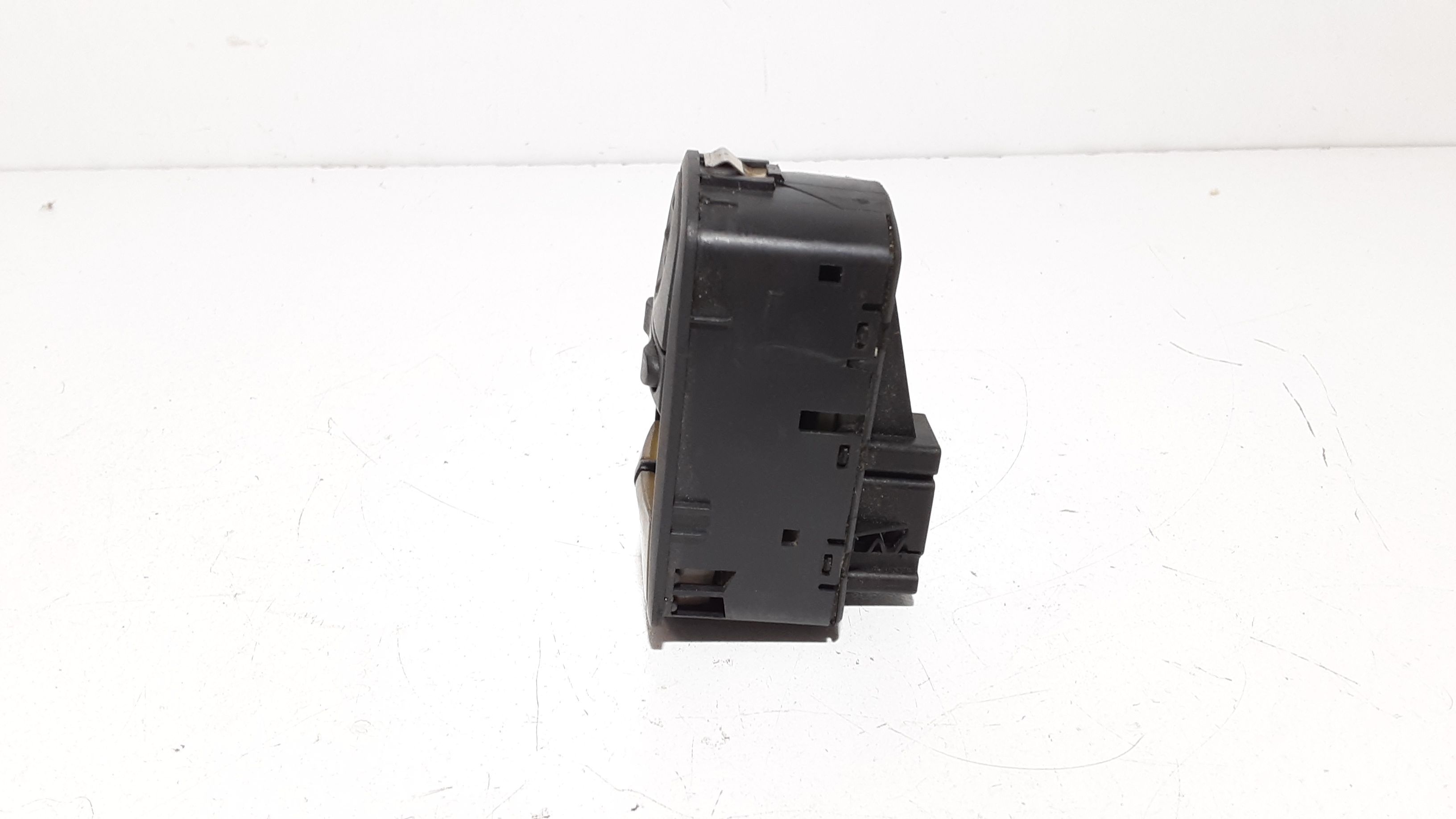 Pulsantiera Anteriore Sinistra Guida OPEL Corsa D 5P 1 Serie