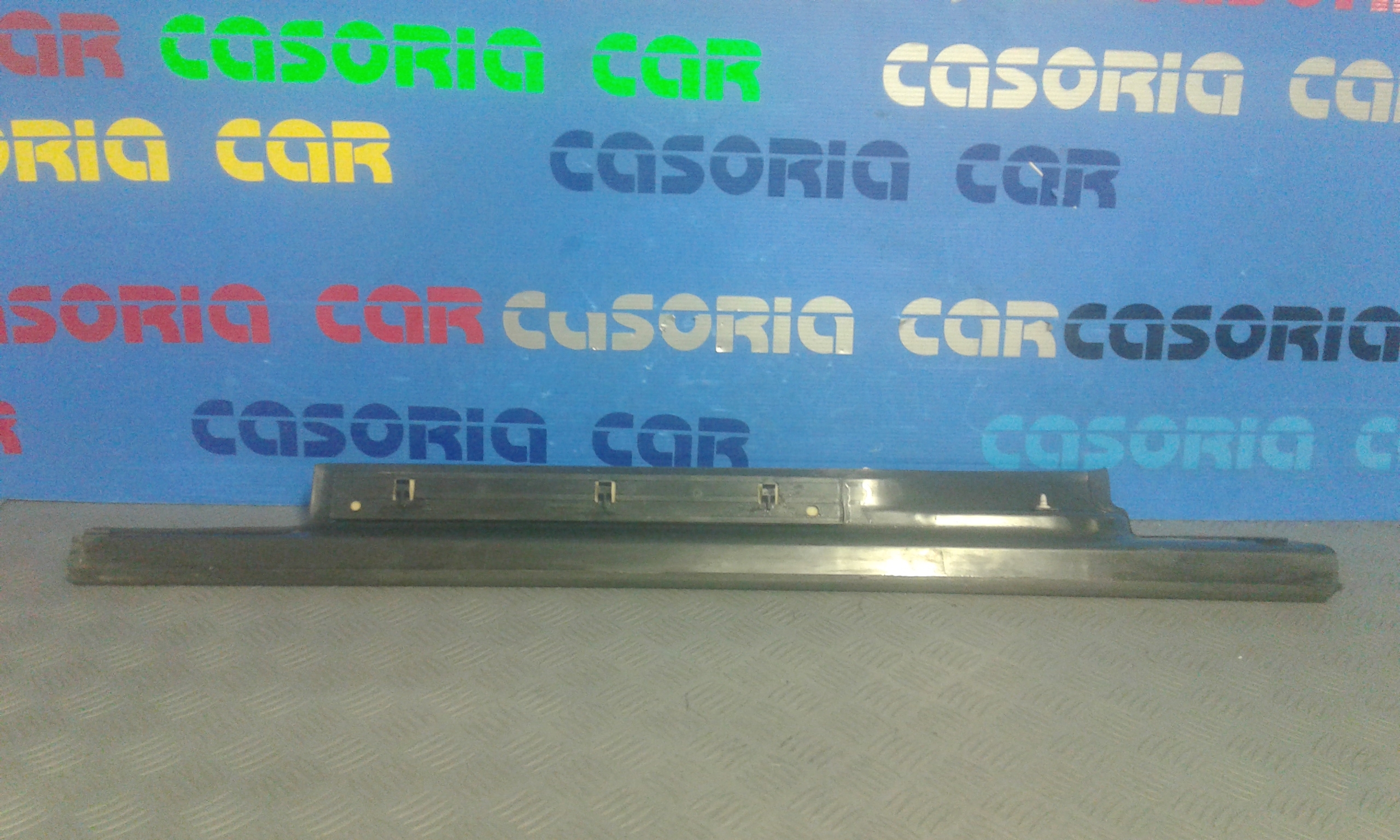 Batticalcagno Anteriore Destro MERCEDES Classe C Berlina W203