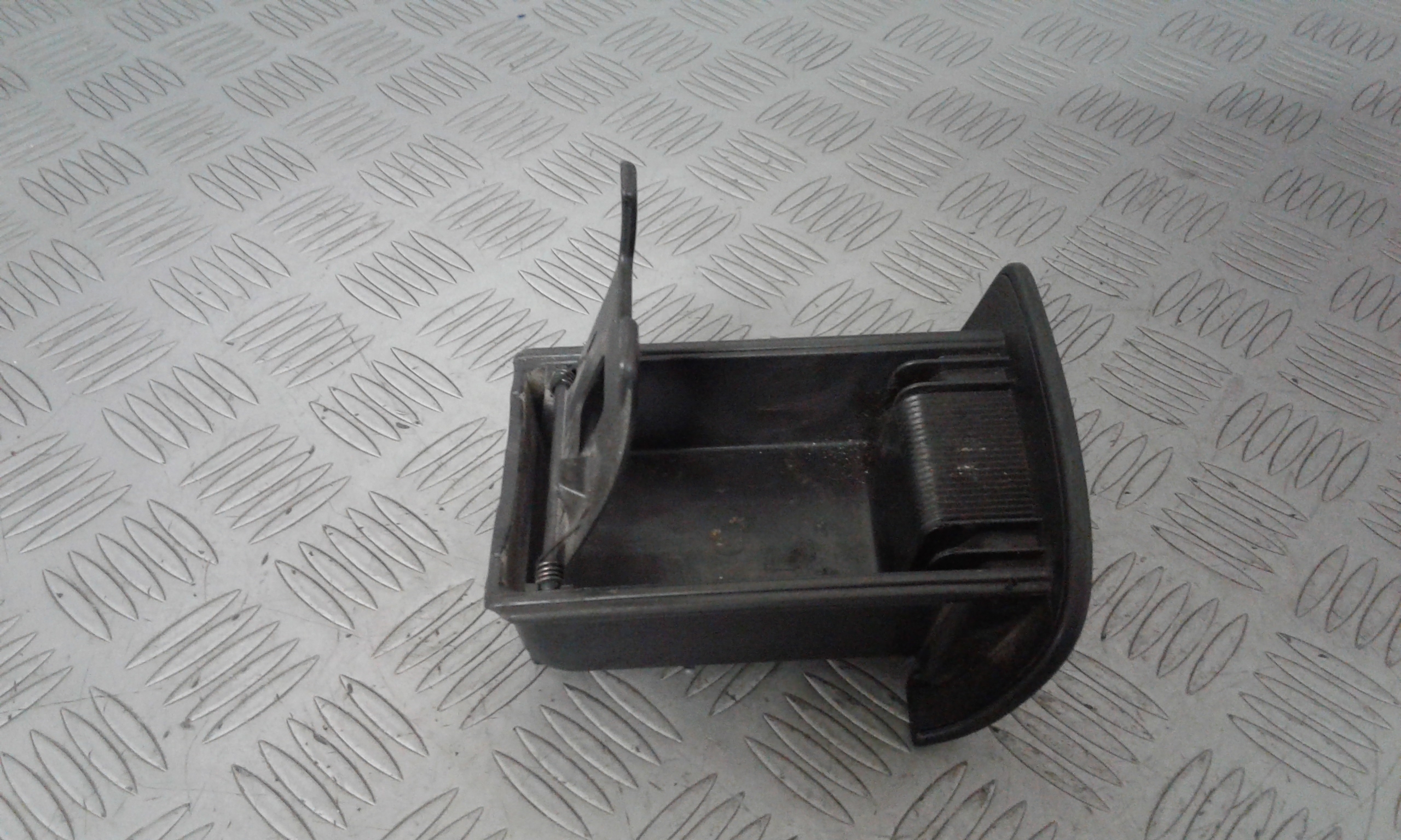 Posacenere HYUNDAI Santa Fe 1 Serie