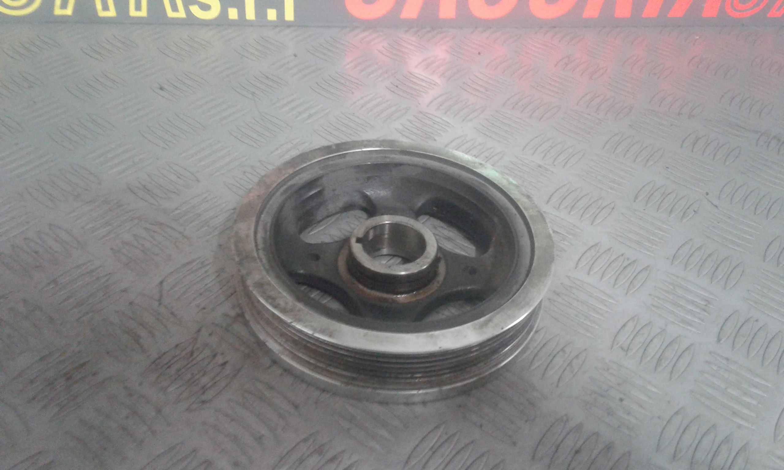 Puleggia albero motore TOYOTA Rav4 5 Serie