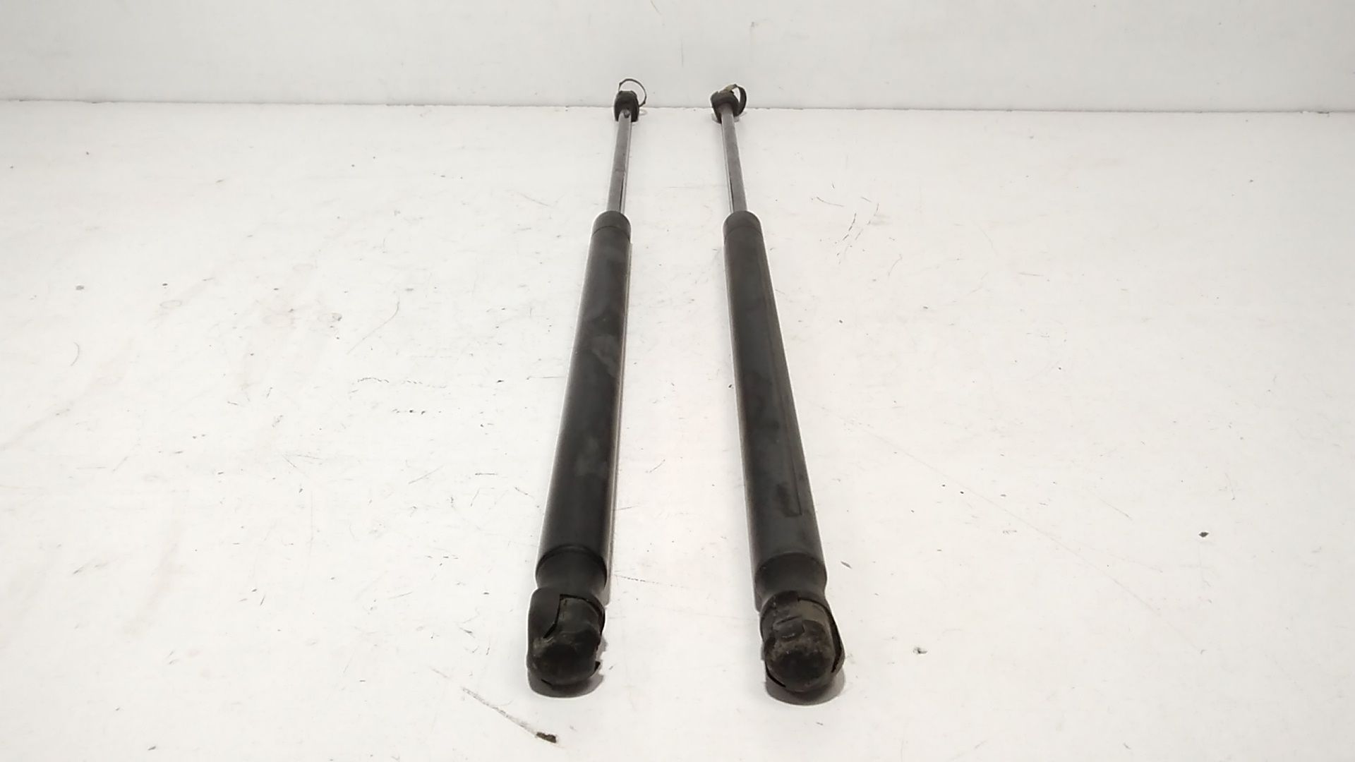 Pistoncini cofano Post. FORD Focus S. Wagon 4 Serie