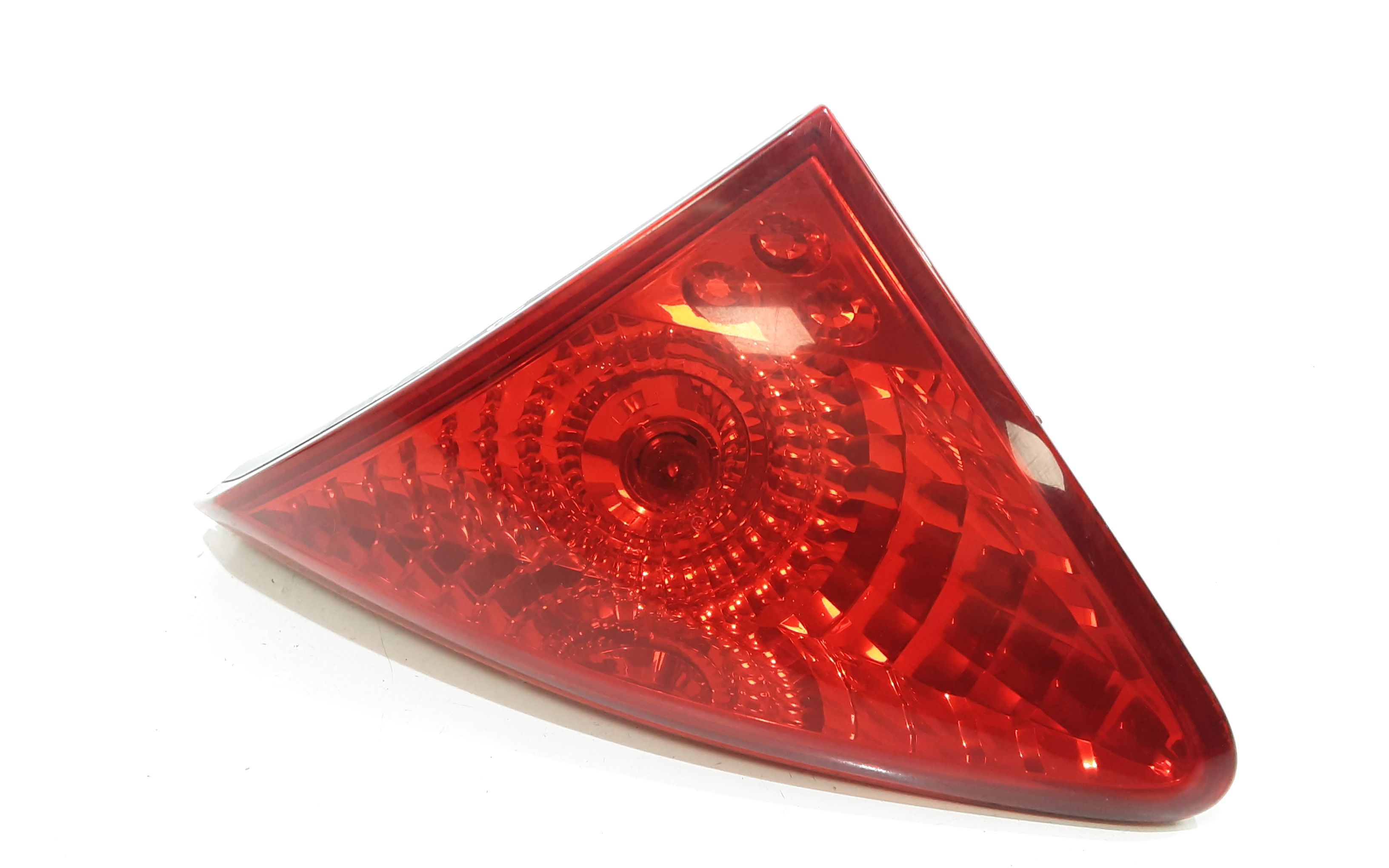 Stop Posteriore Destro Integrato nel Portello PEUGEOT 3008 Serie (09>16)