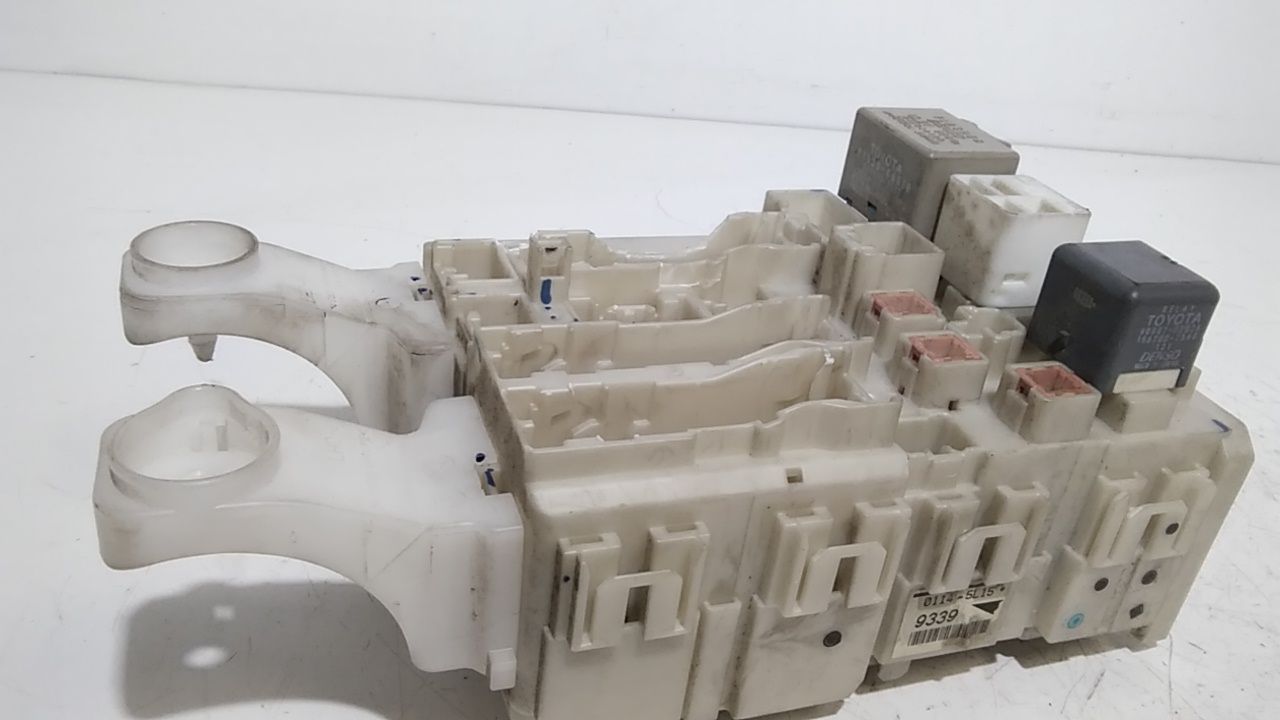 Centralina Porta Fusibili TOYOTA Rav4 4 Serie