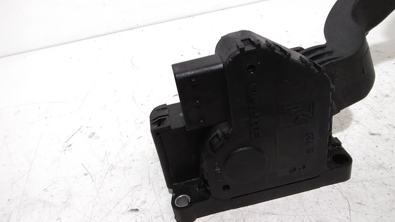 Pedale acceleratore OPEL Corsa D 3P 1 Serie