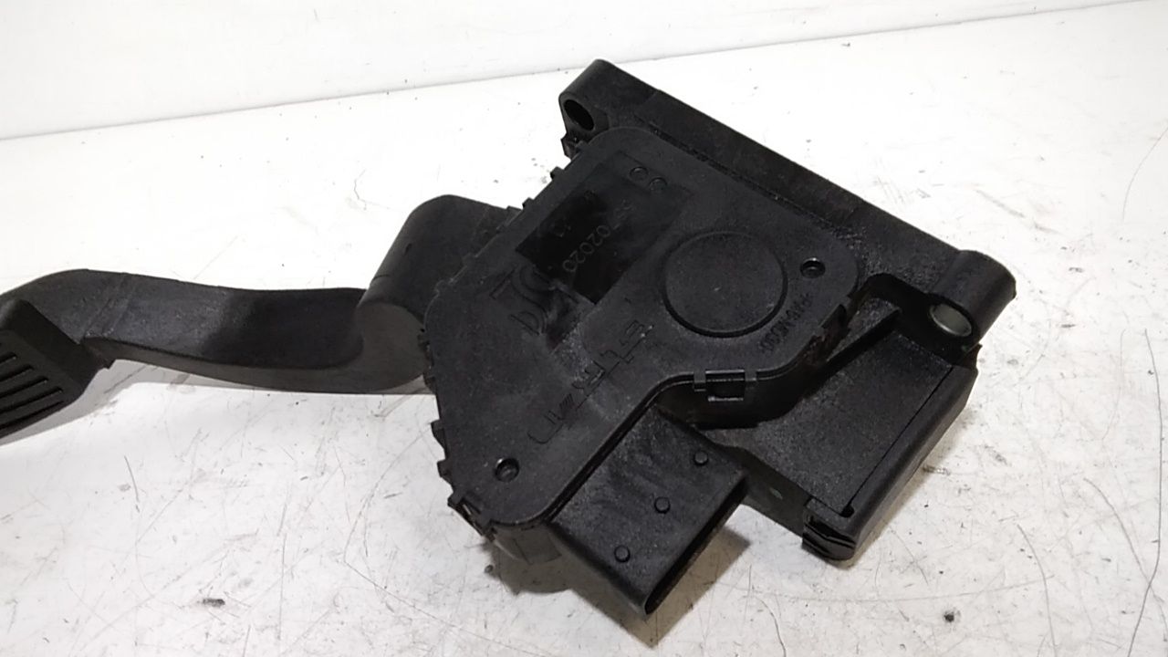 Pedale acceleratore OPEL Corsa D 3P 1 Serie