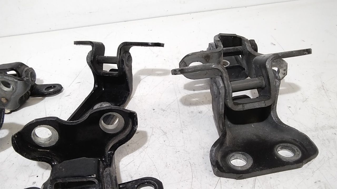 Cerniere Porte TOYOTA Rav4 4 Serie