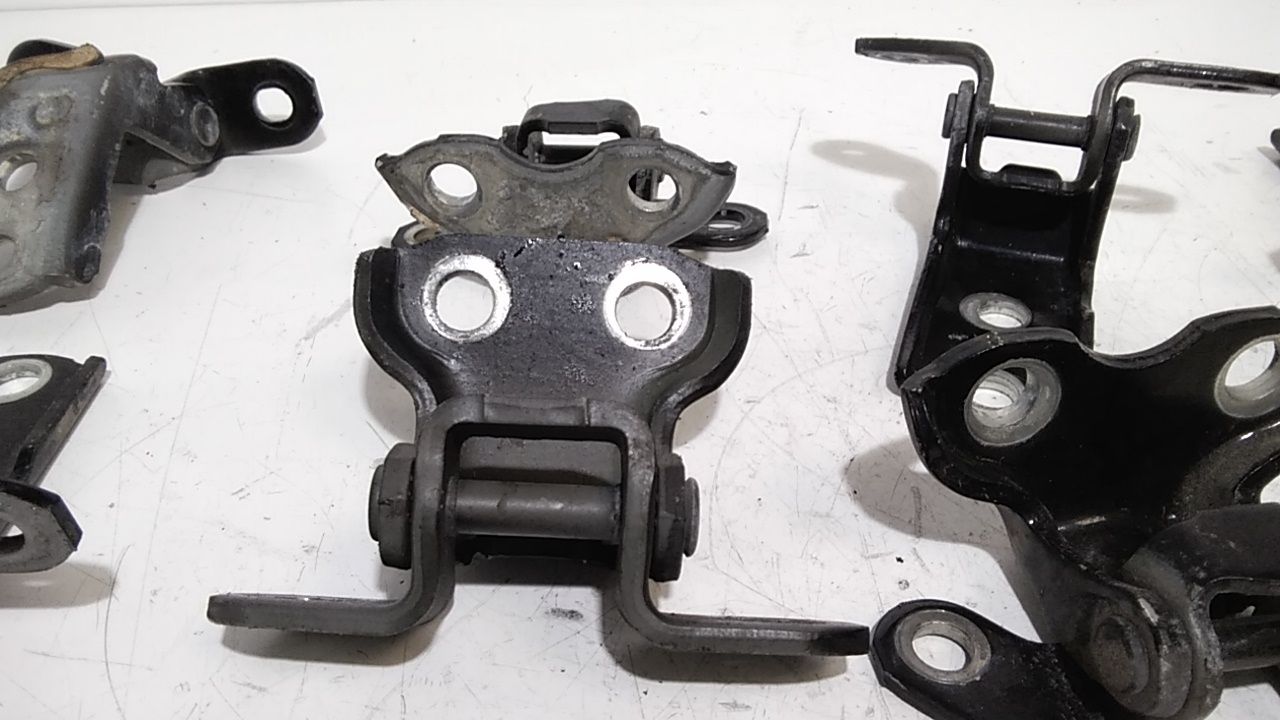 Cerniere Porte TOYOTA Rav4 4 Serie