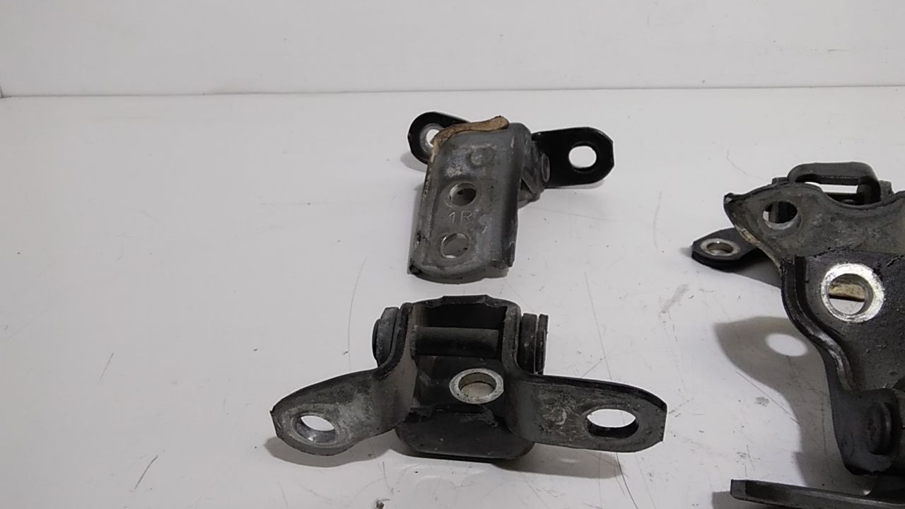 Cerniere Porte TOYOTA Rav4 4 Serie